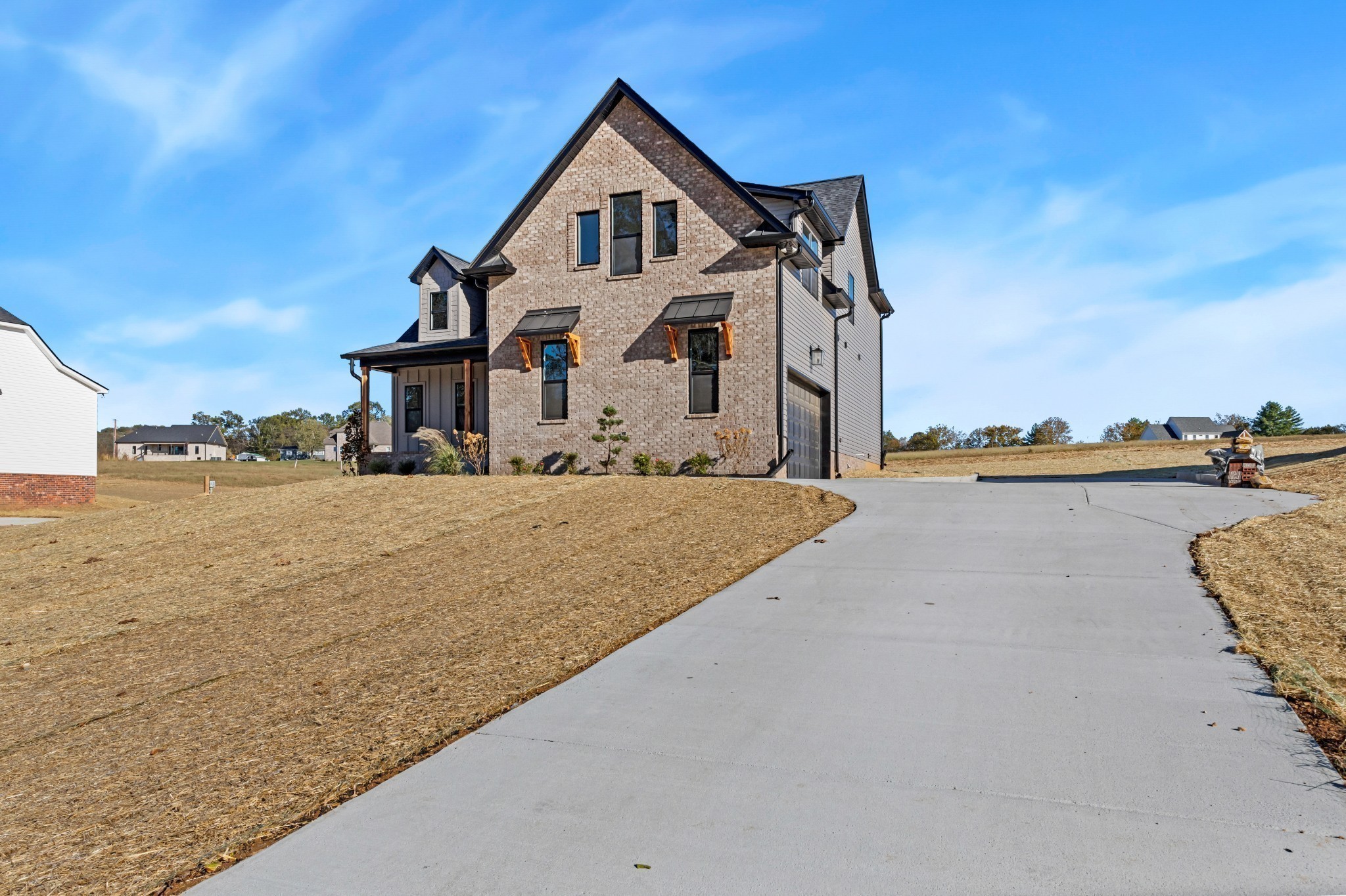 1705 Sulphur College Rd Property Photo 1