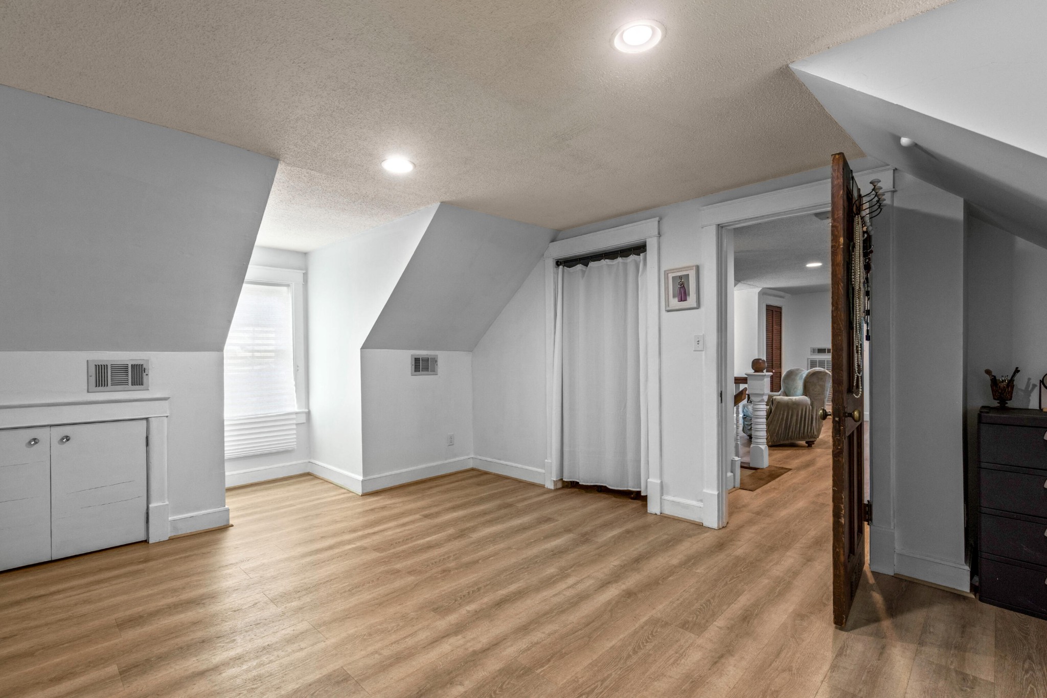 70 Cottage Lane Property Photo 38