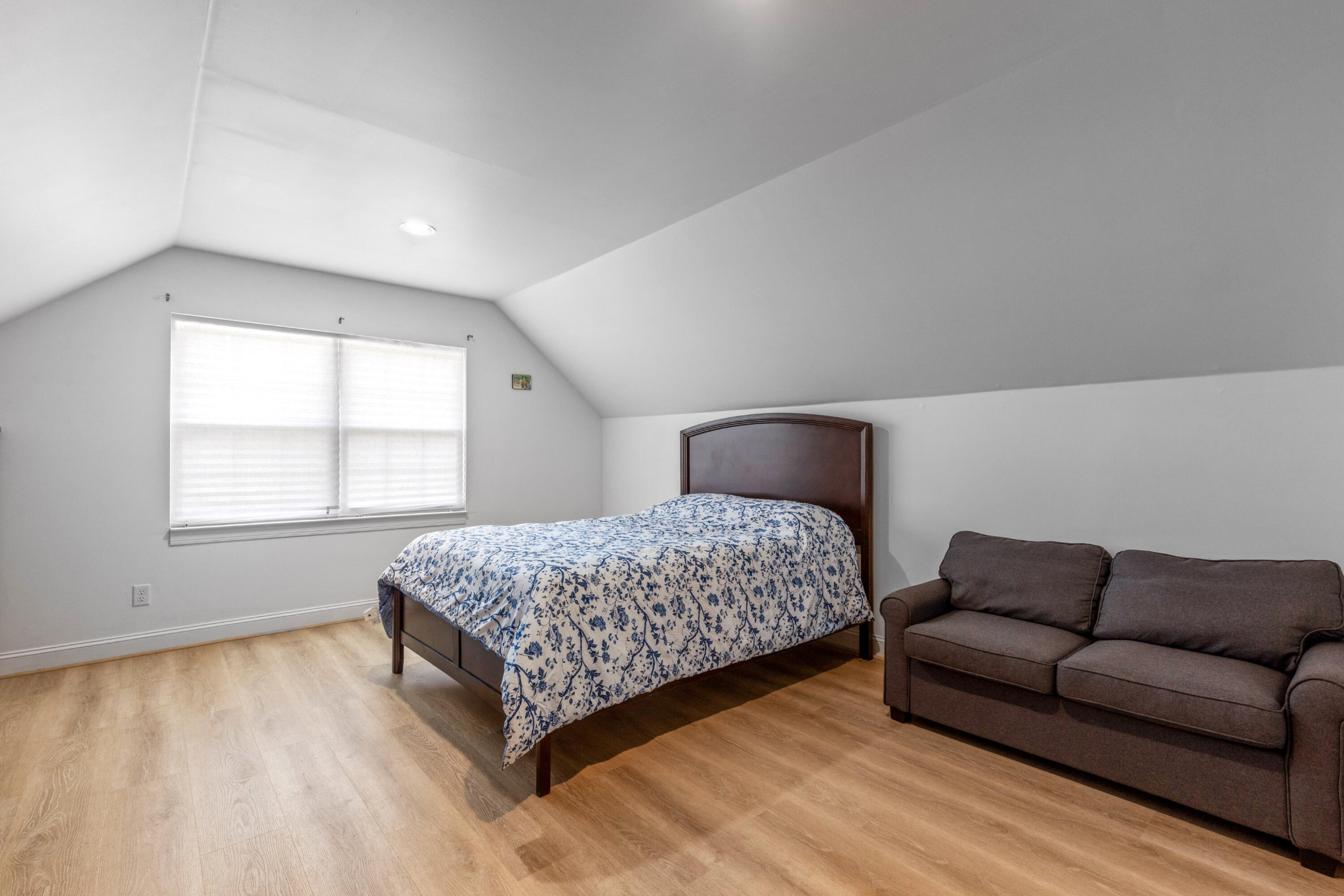 70 Cottage Lane Property Photo 40