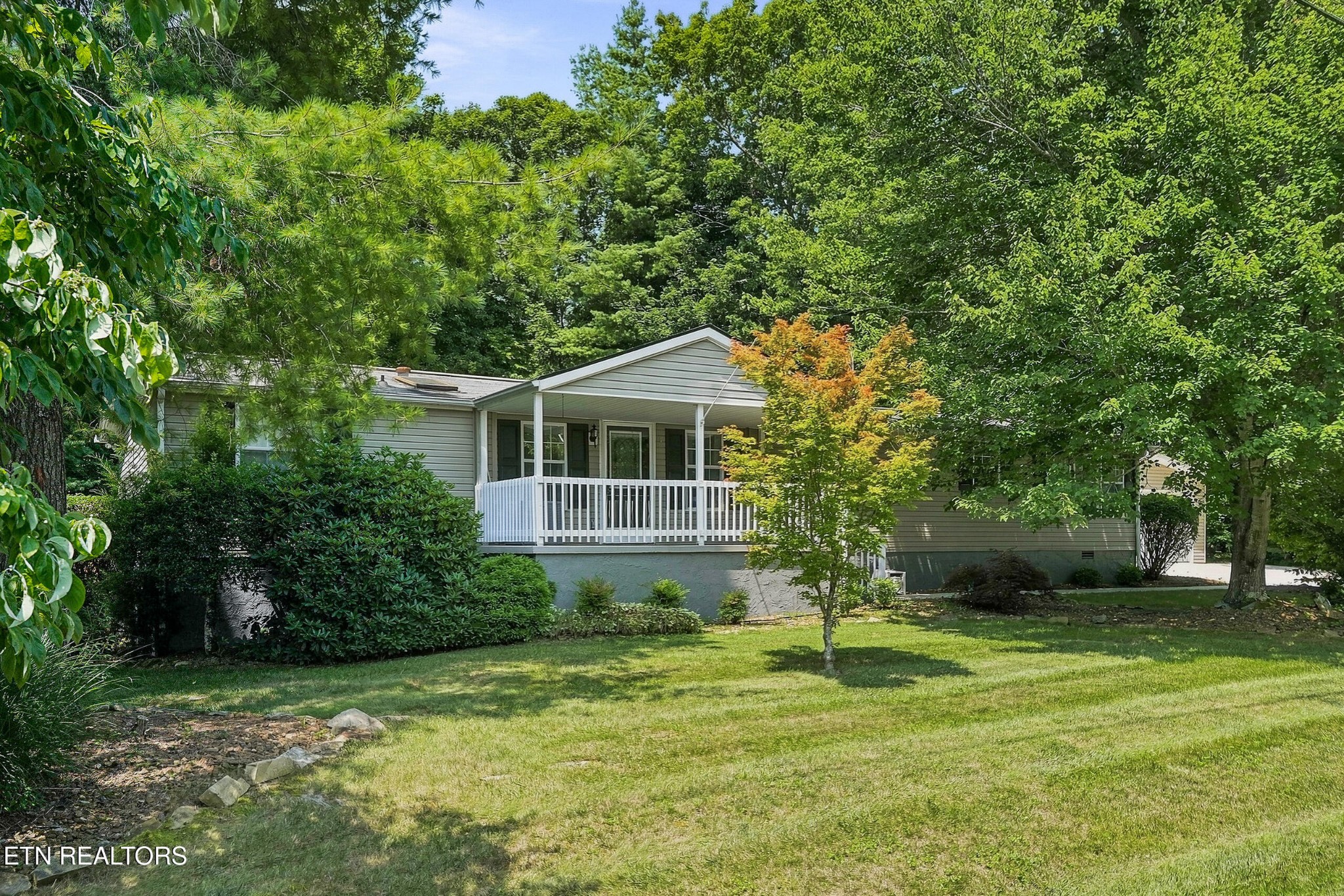 128 Prestonwood Drive Property Photo 1