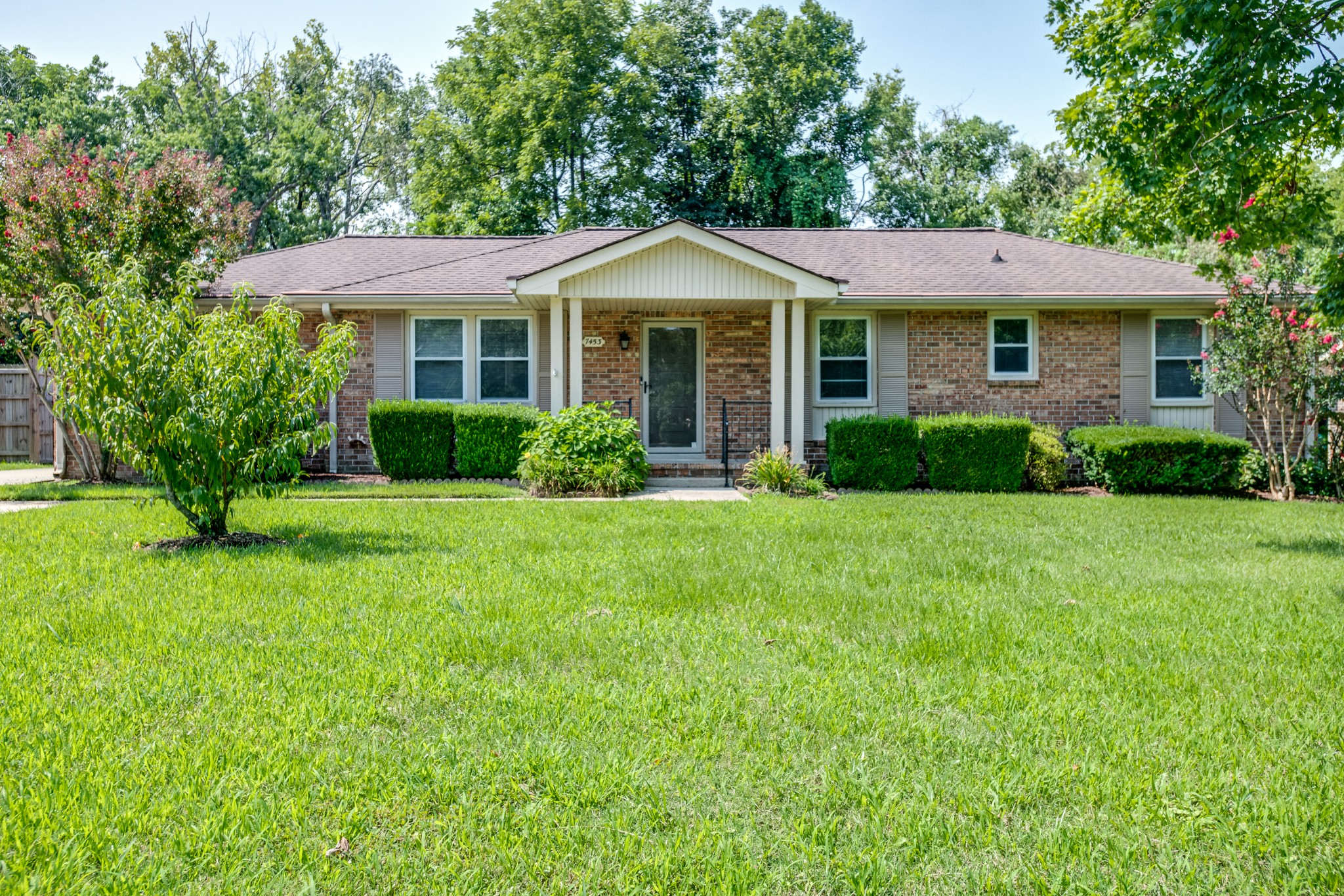 7453 Harrow Dr Property Photo 1