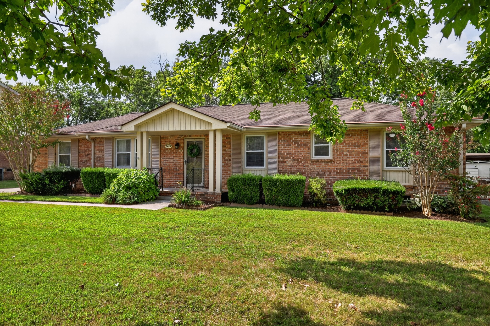 7453 Harrow Dr Property Photo 1