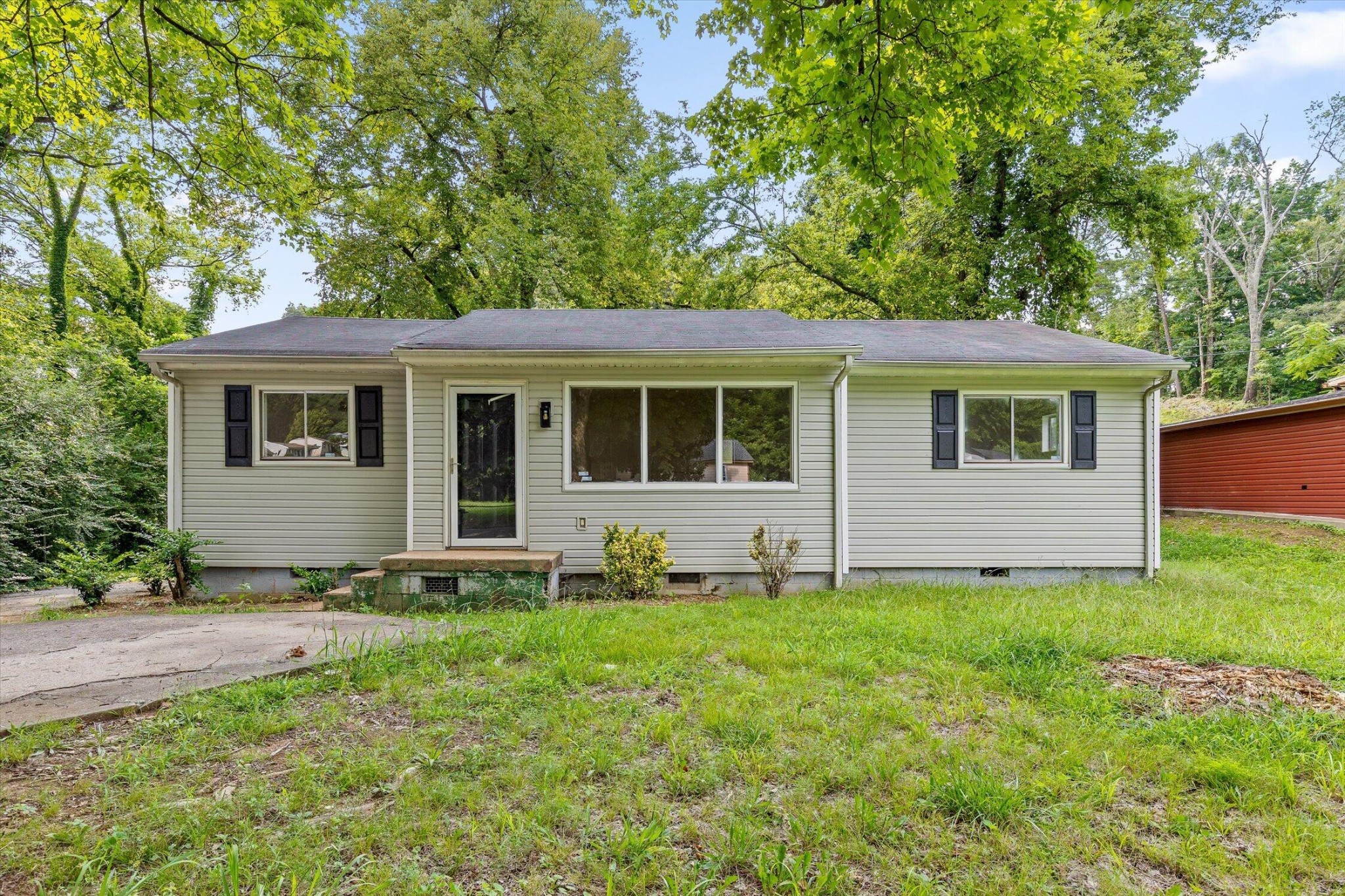 1720 Cambridge Drive Property Photo 1