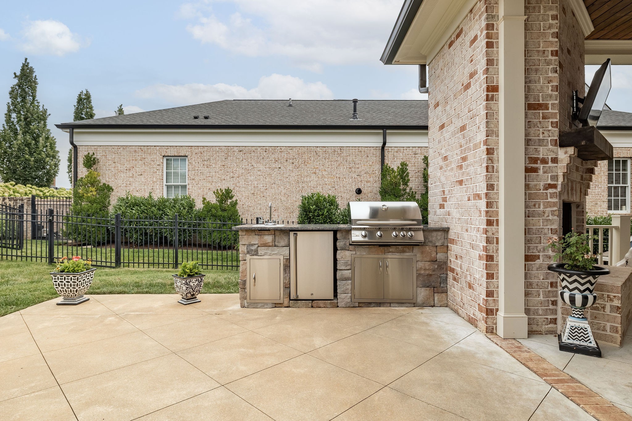 813 Stonewater Blvd Property Photo 83