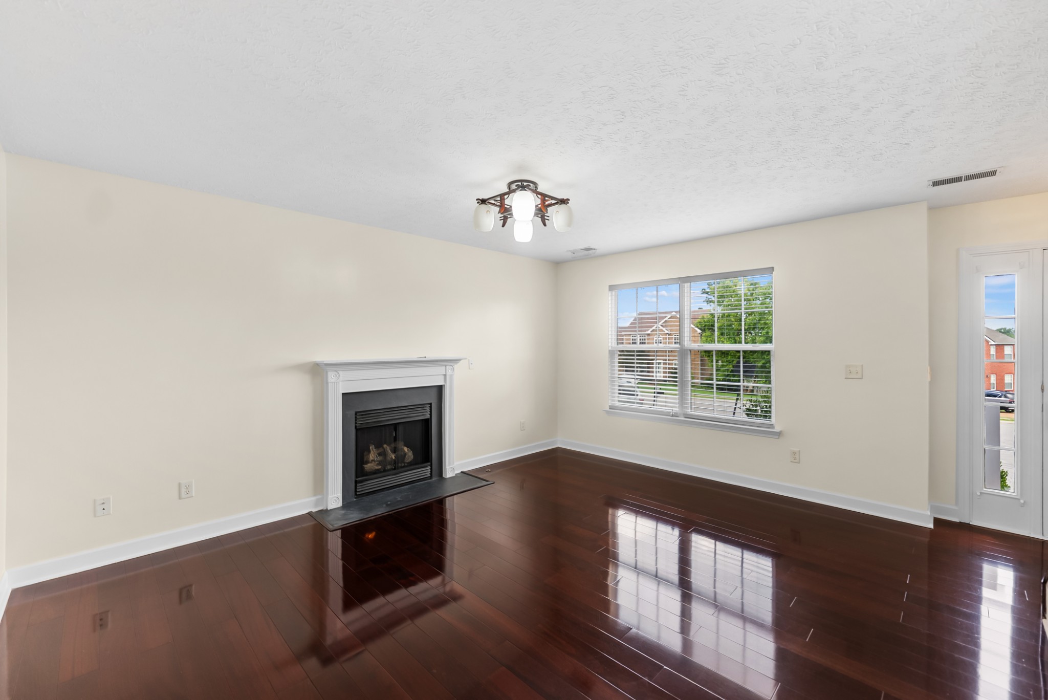 7020 Timber Oak Dr Property Photo 7