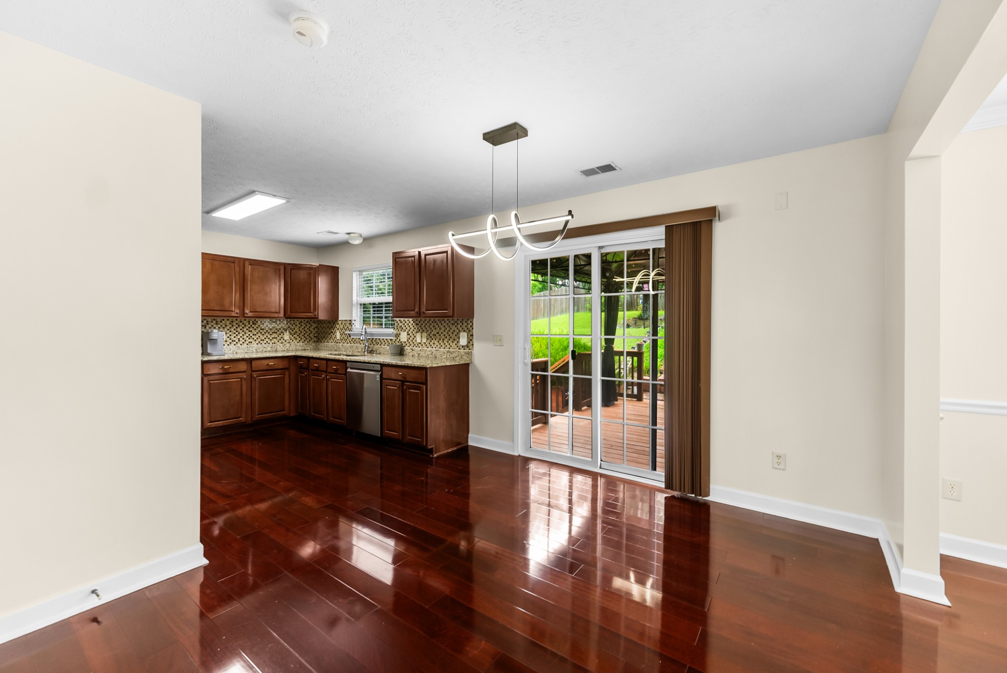 7020 Timber Oak Dr Property Photo 14