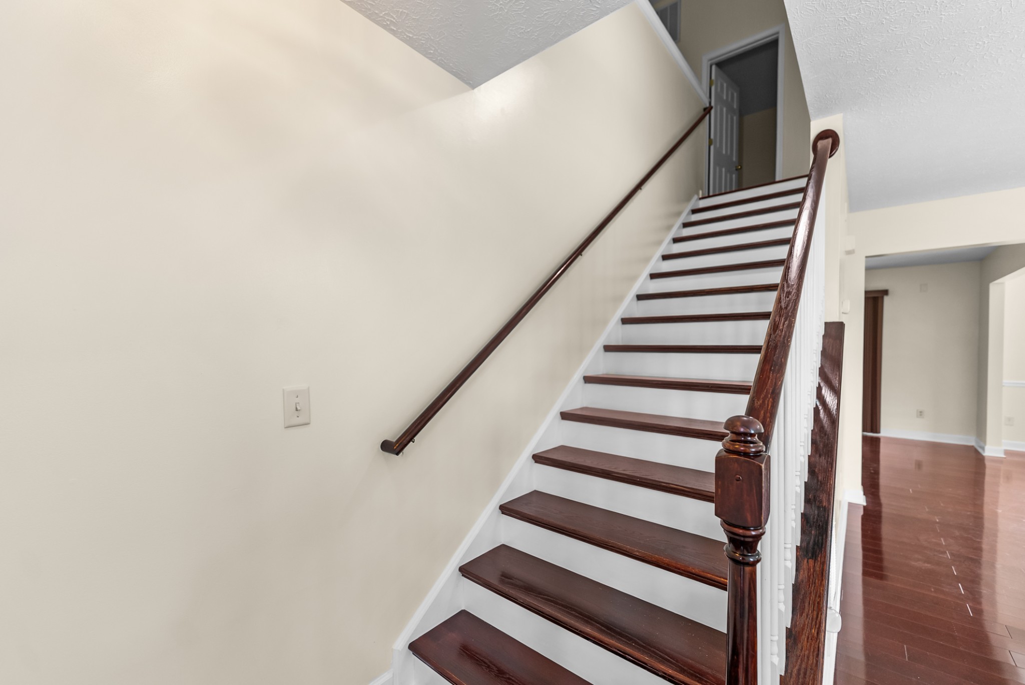 7020 Timber Oak Dr Property Photo 17