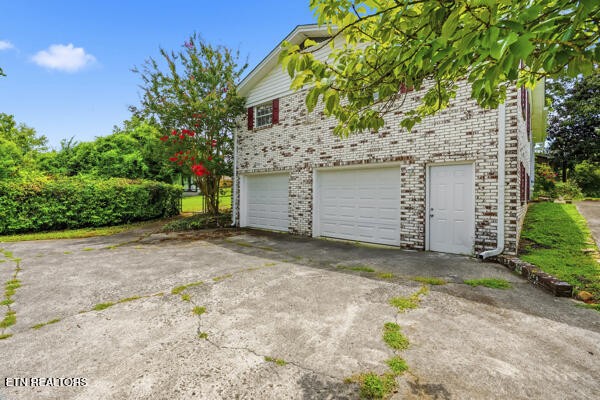 406 Montvale Station Rd Property Photo 27