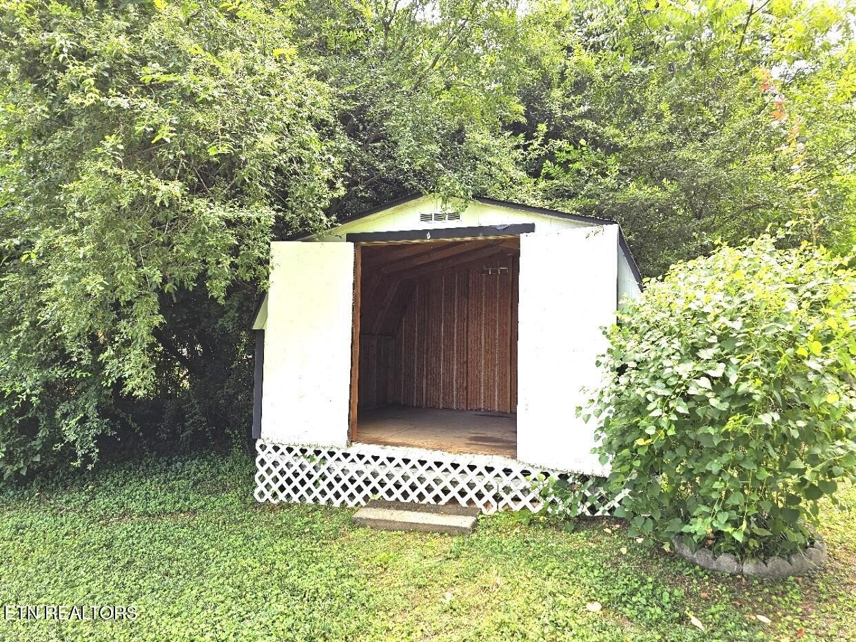 406 Montvale Station Rd Property Photo 32