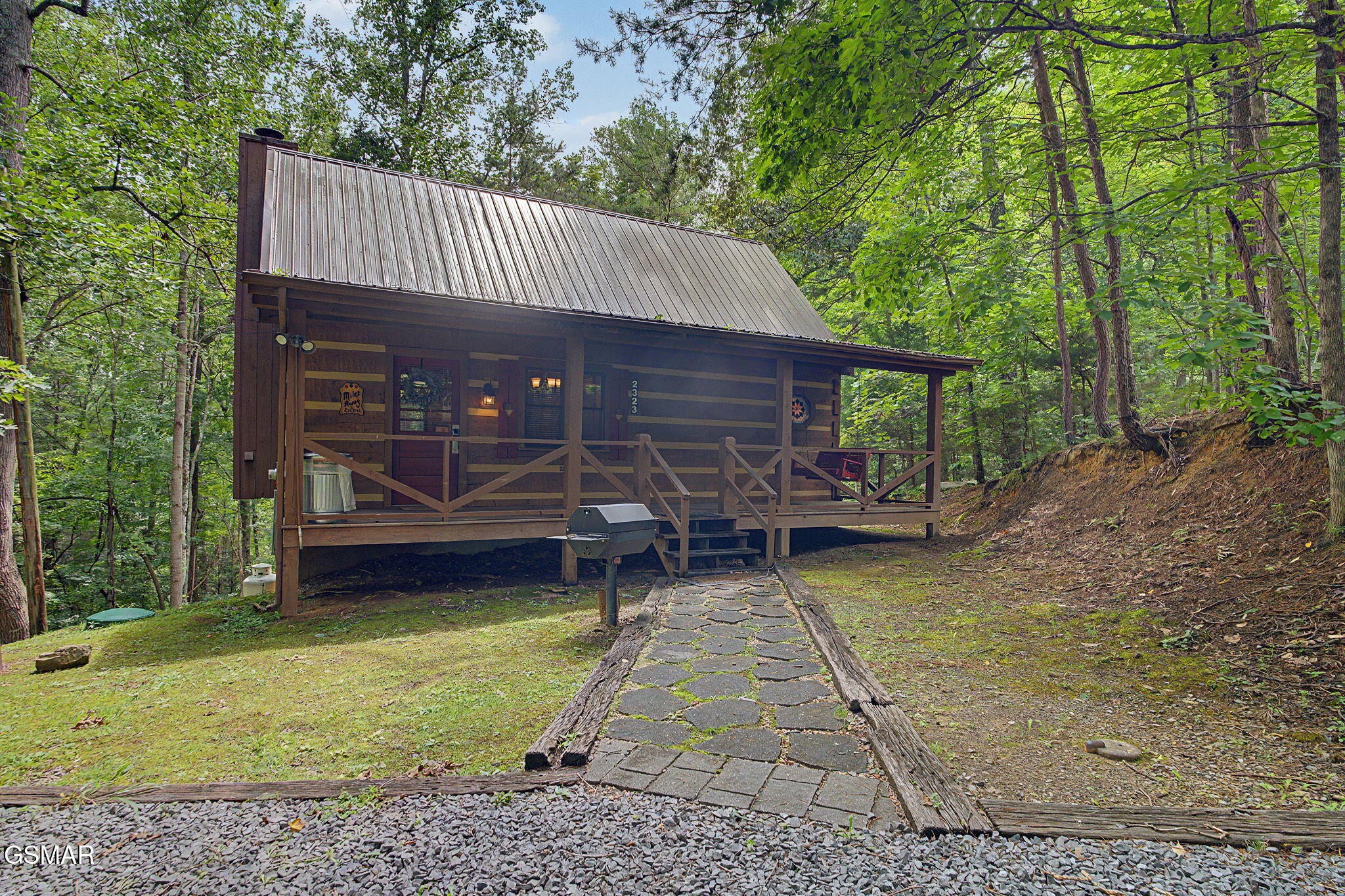 2323 Hidden Mountain Road Property Photo 1