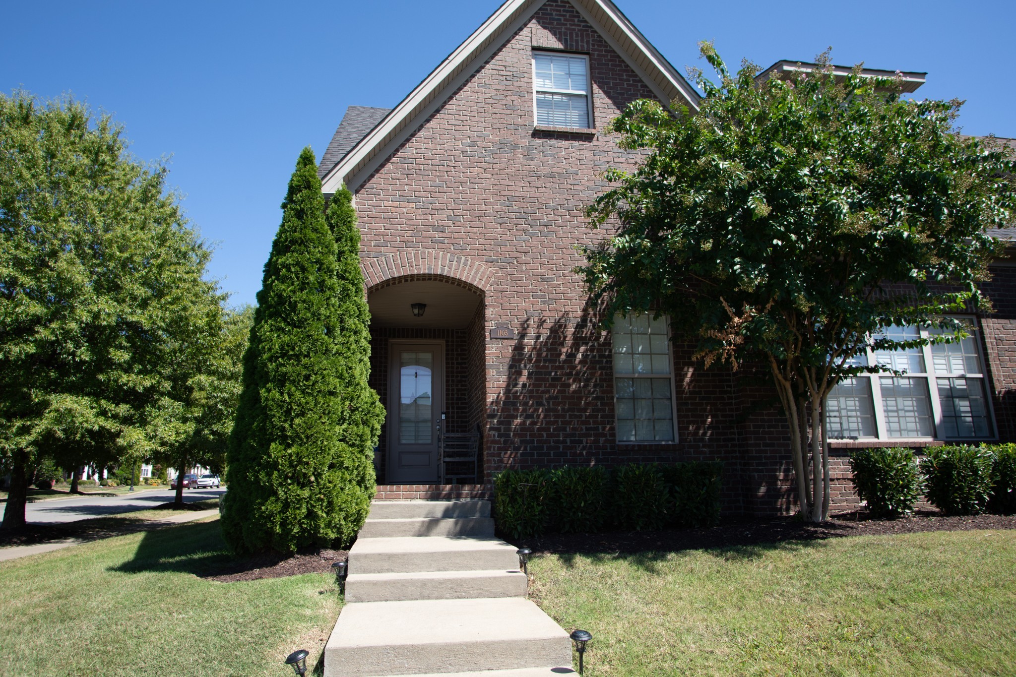 1103 S Mcmahan Dr Property Photo 1
