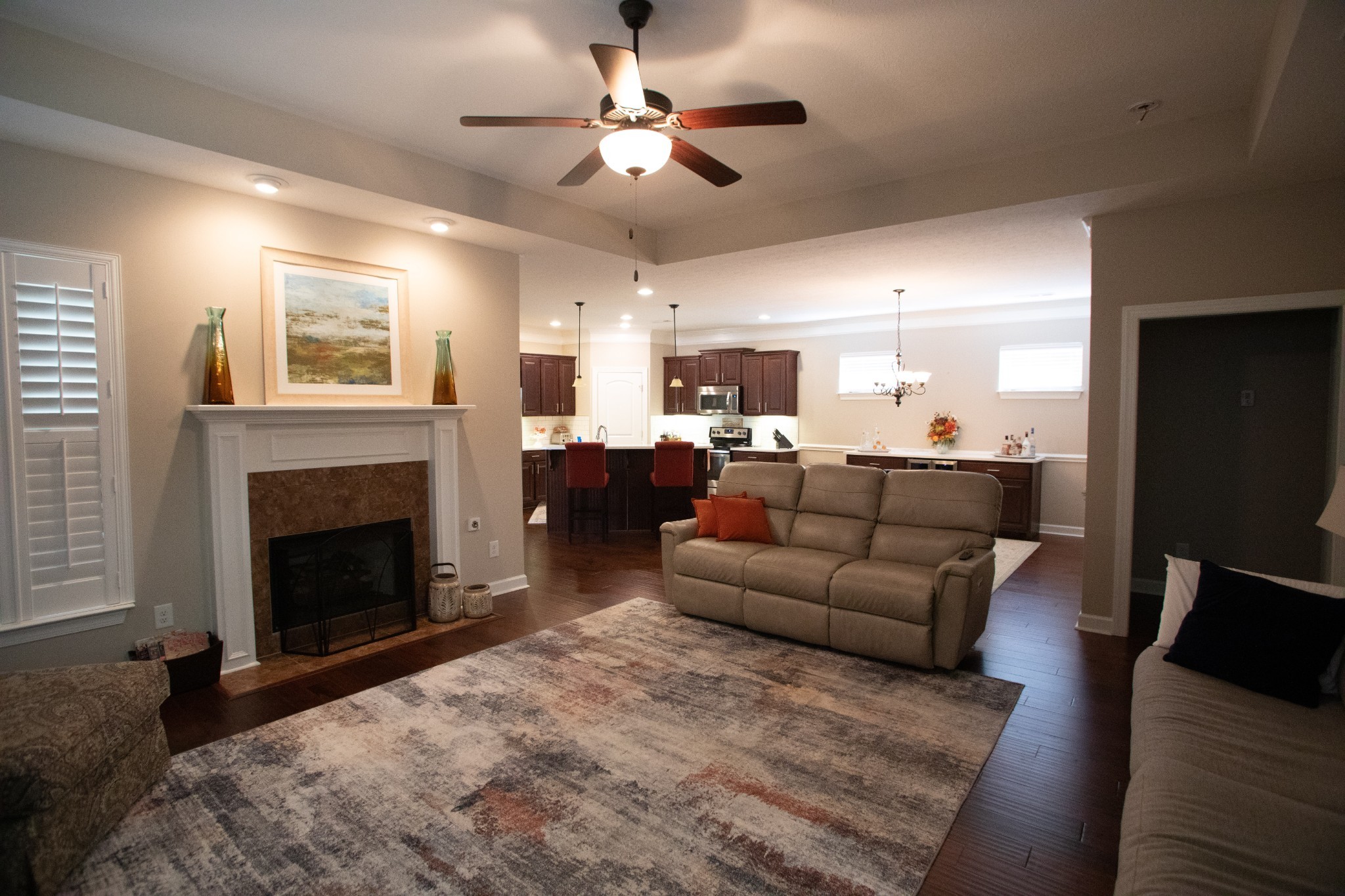 1103 S Mcmahan Dr Property Photo 6