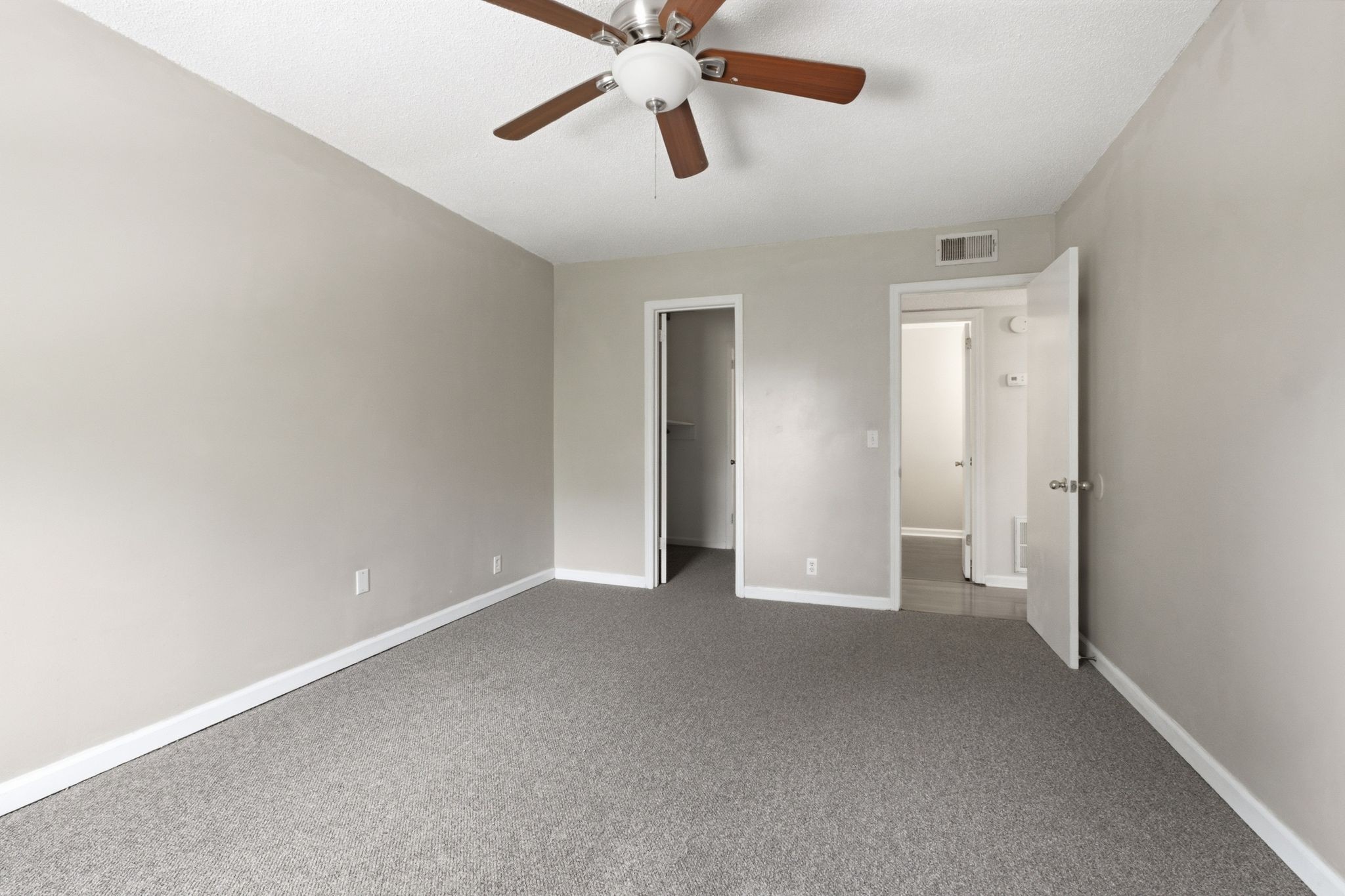 500 Paragon Mills Rd Property Photo 27