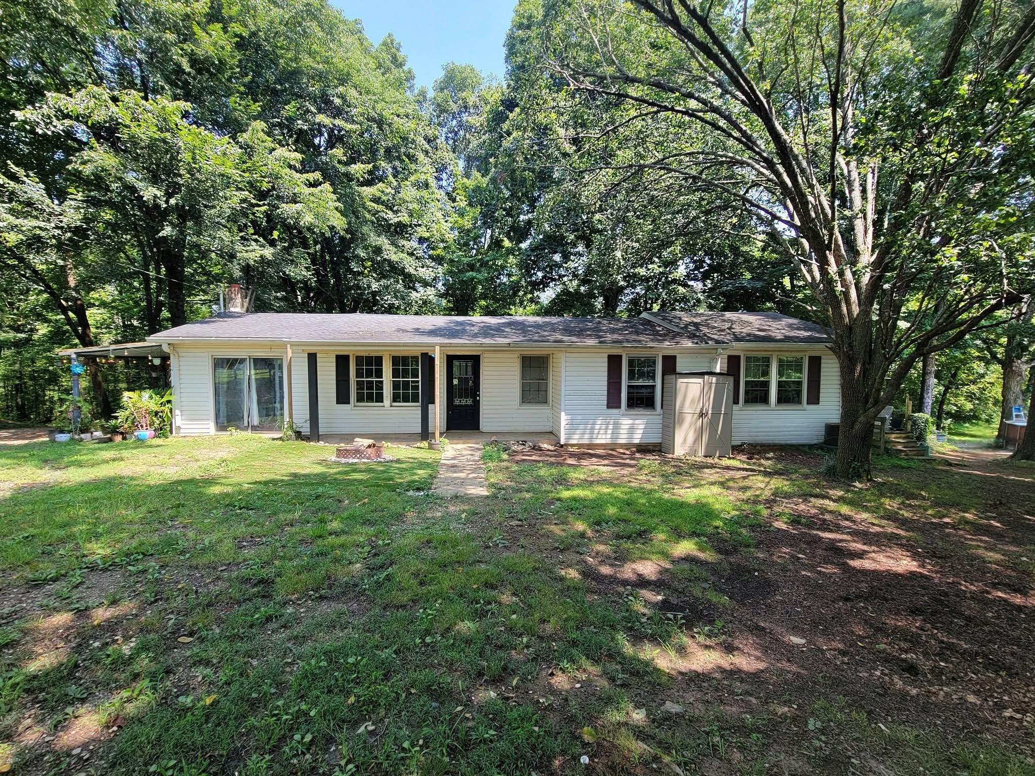 3490 Shouse Rd Property Photo 1