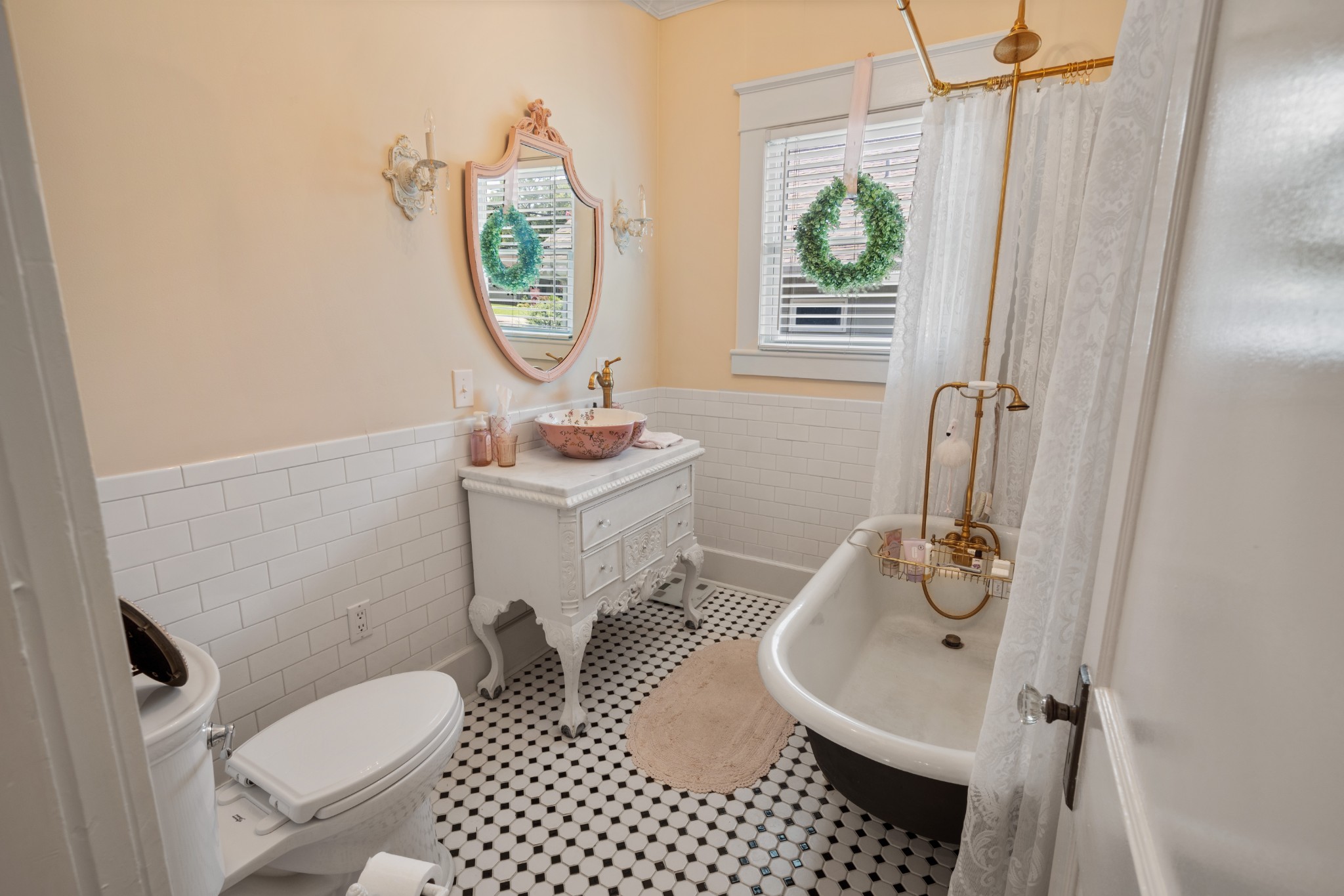 207 E Spring St Property Photo 16
