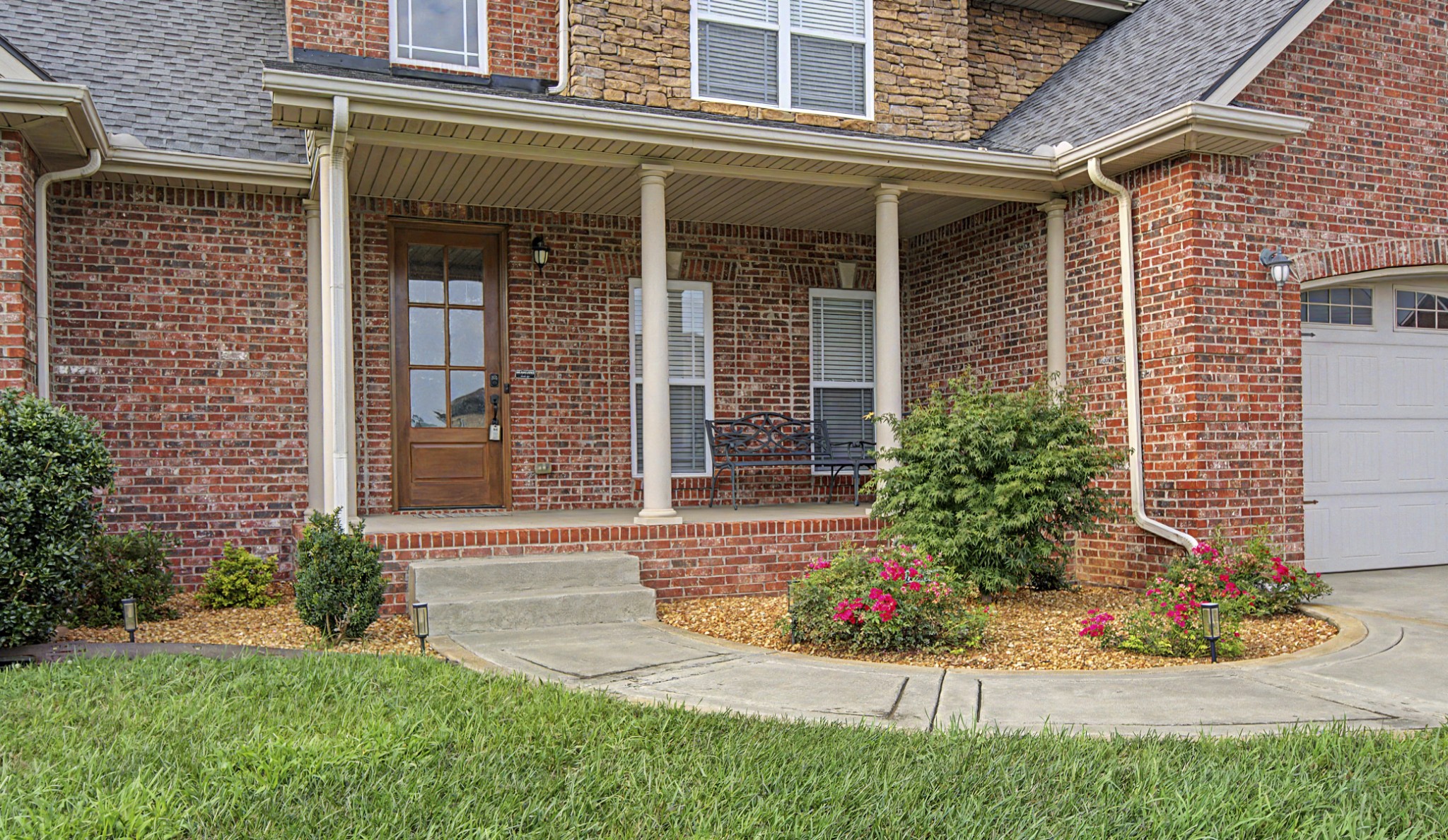 1537 Green Grove Way Property Photo 3