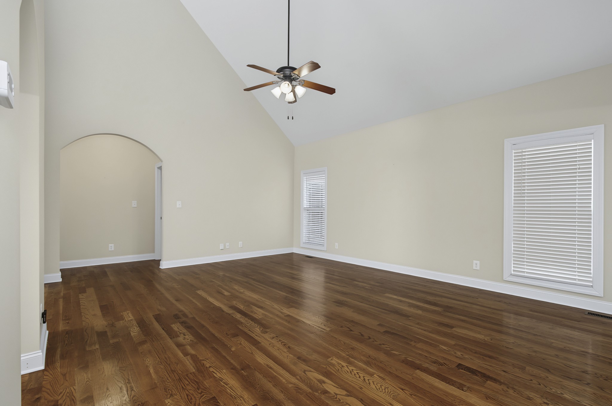 1537 Green Grove Way Property Photo 8