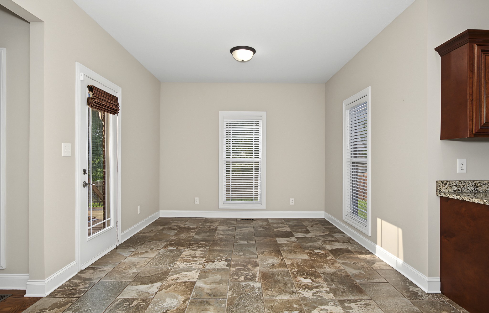 1537 Green Grove Way Property Photo 19