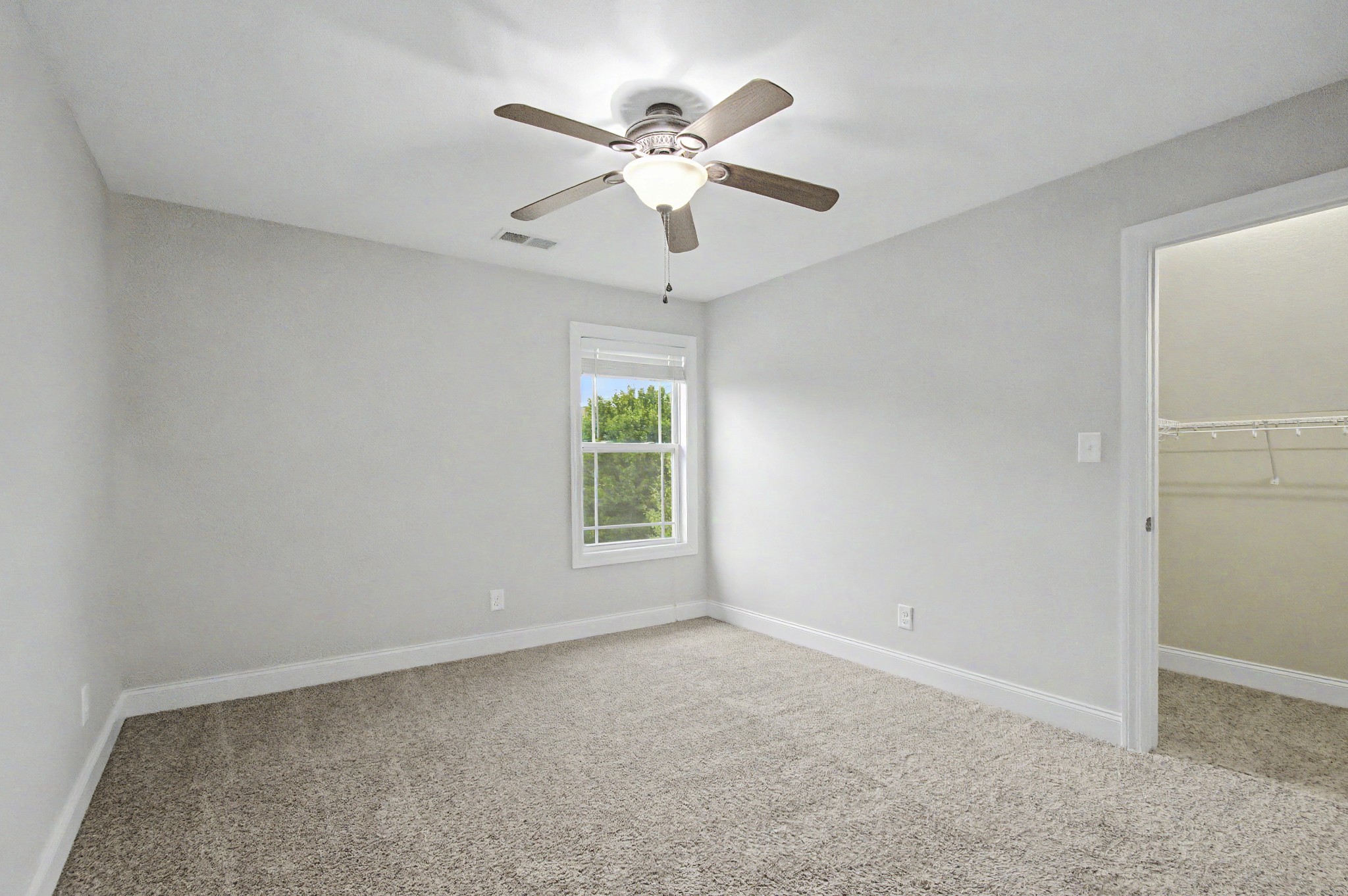 1537 Green Grove Way Property Photo 32