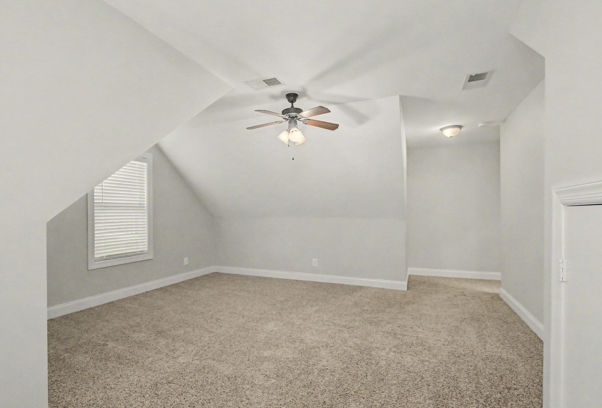 1537 Green Grove Way Property Photo 41