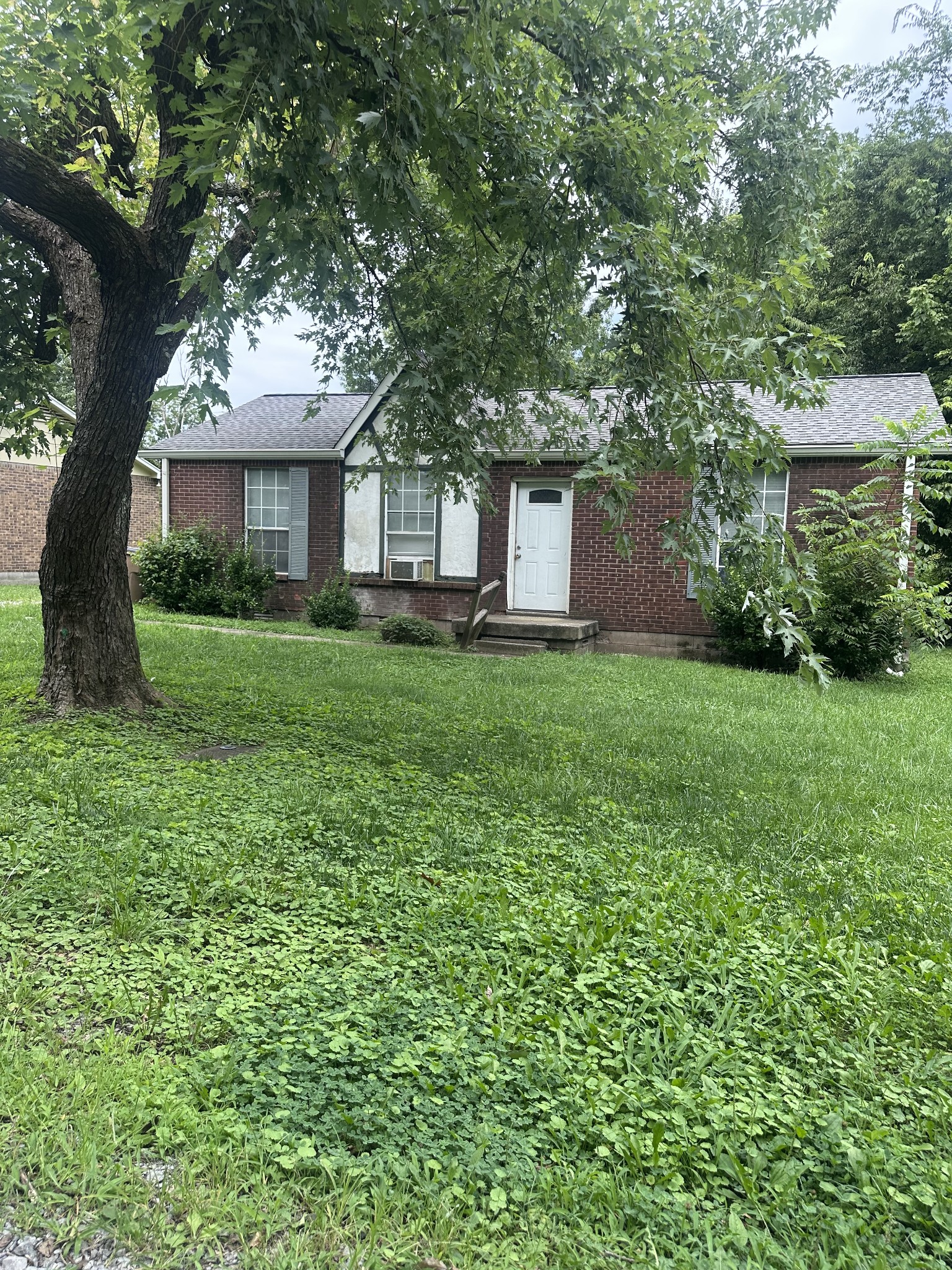 112 Benzing Rd Property Photo 1