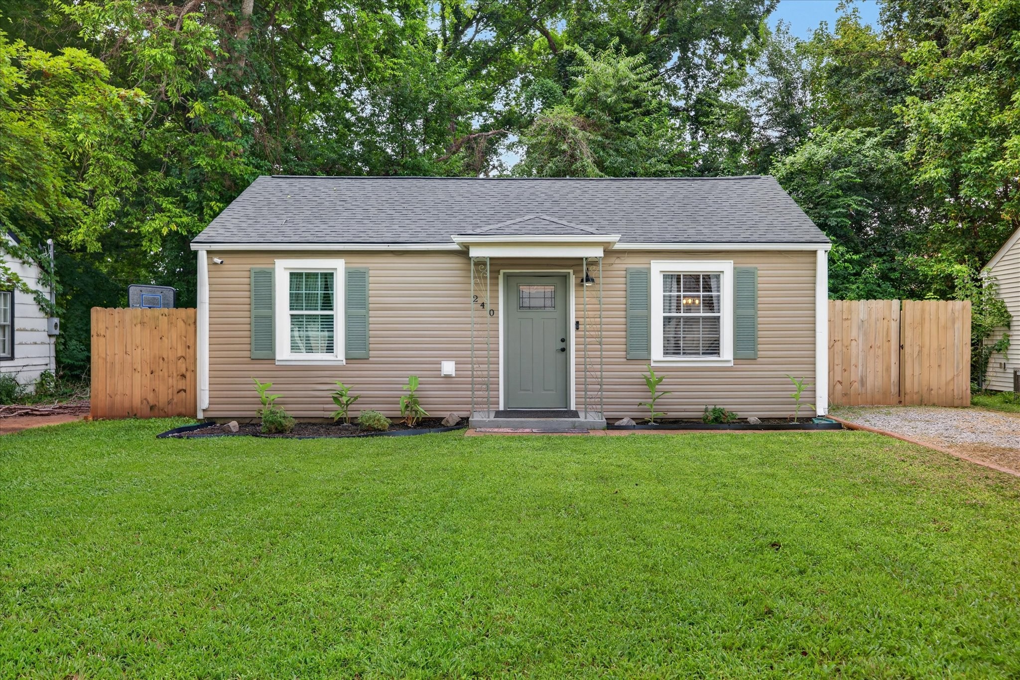 240 Burch Rd Property Photo 1