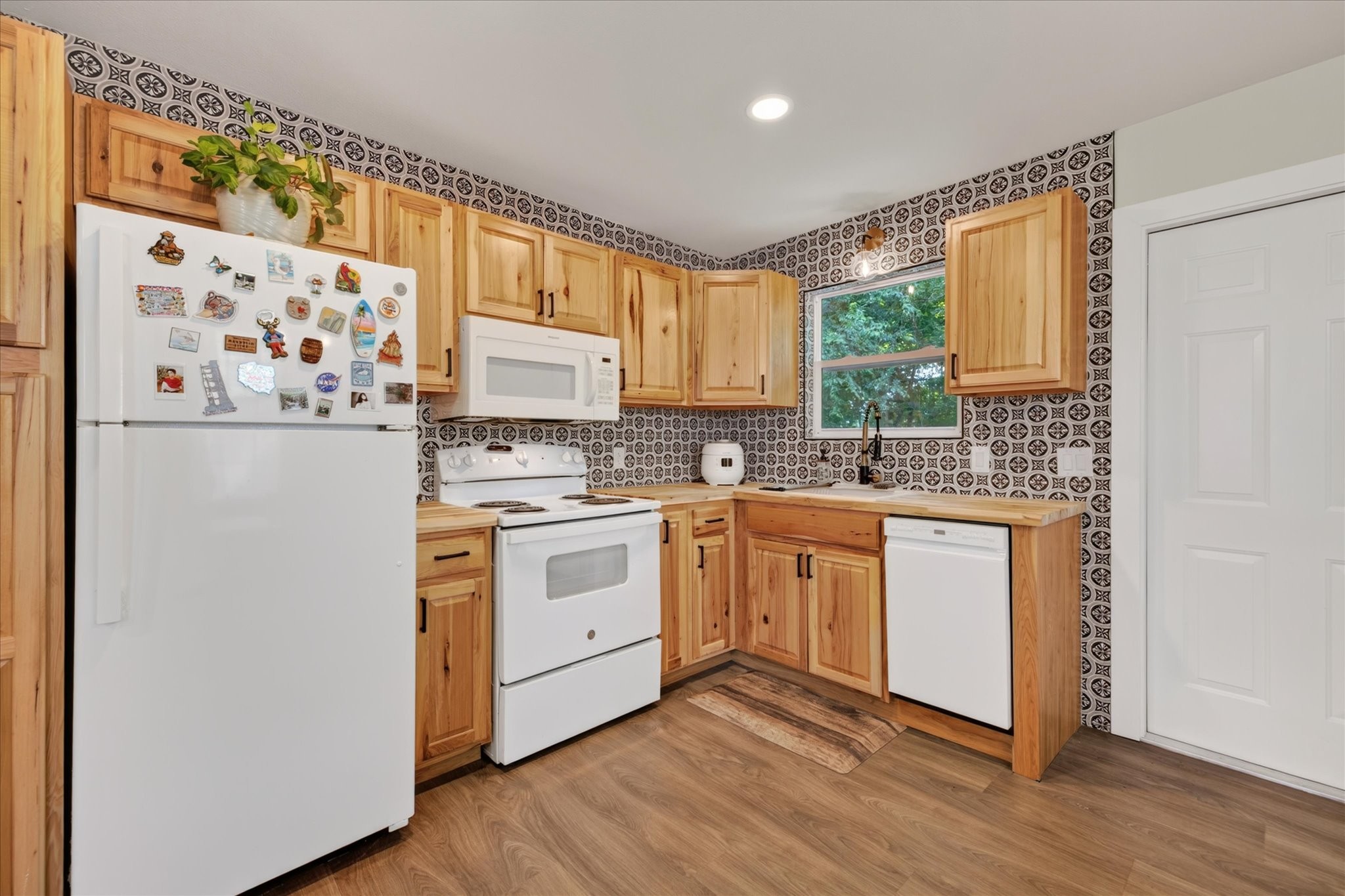 240 Burch Rd Property Photo 11