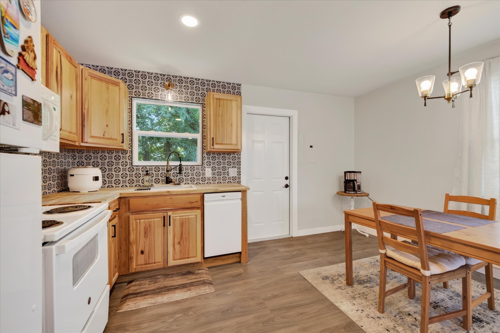 240 Burch Rd Property Photo 15