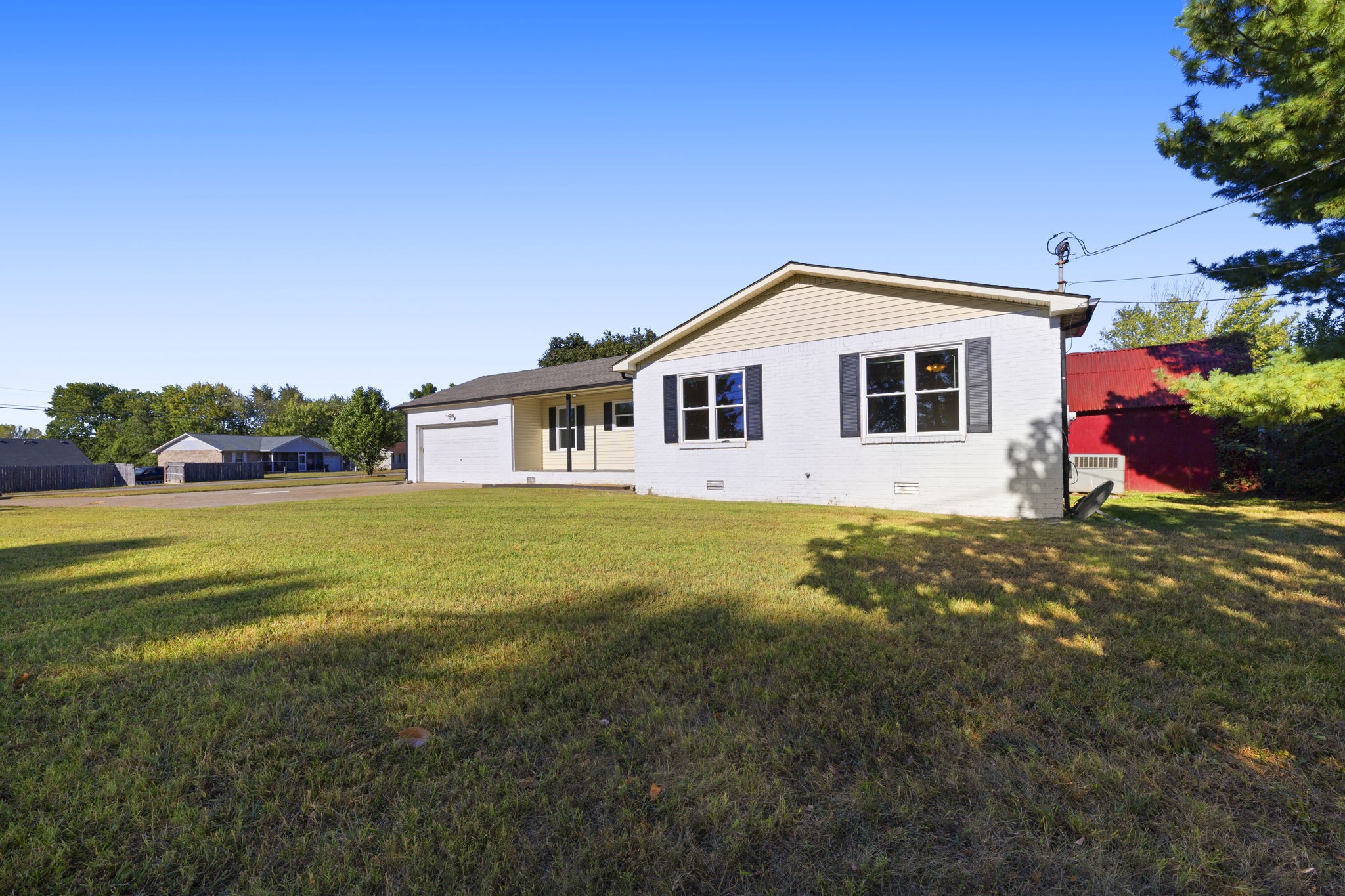 702 Hugh Hunter Rd Property Photo 2