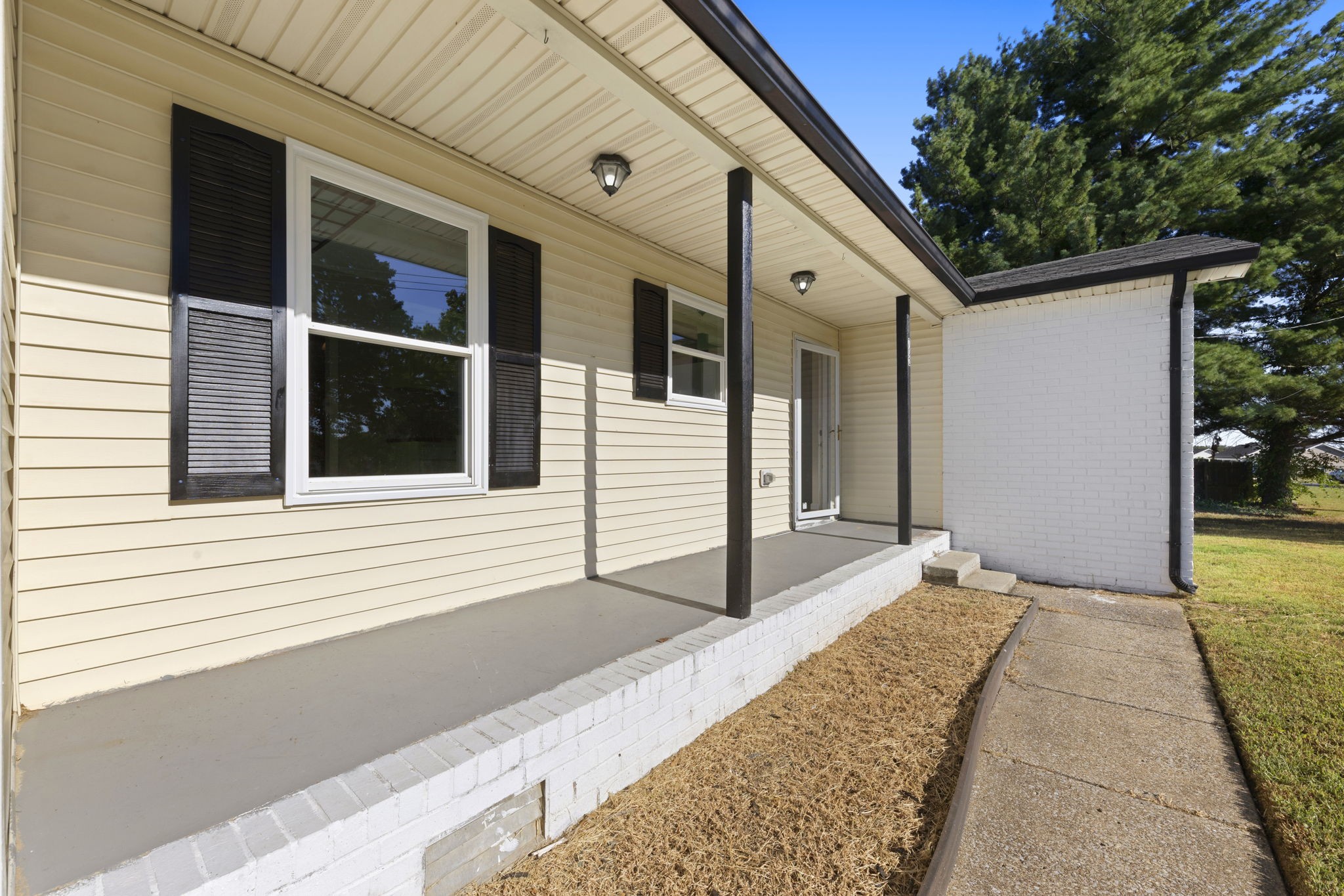 702 Hugh Hunter Rd Property Photo 3