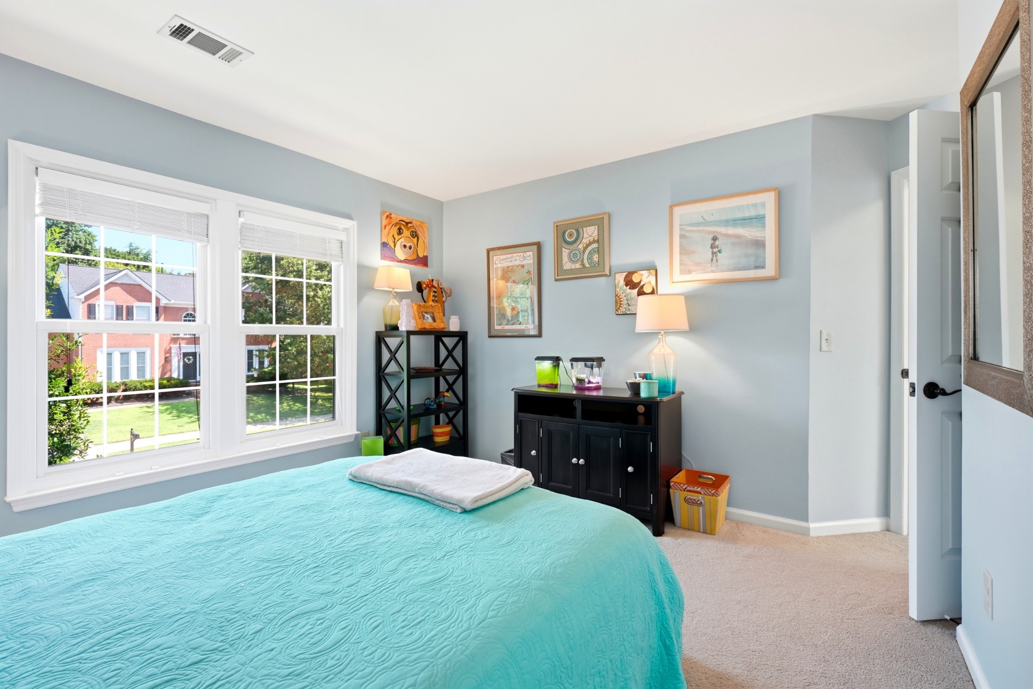 605 Prince Charles Way Property Photo 32