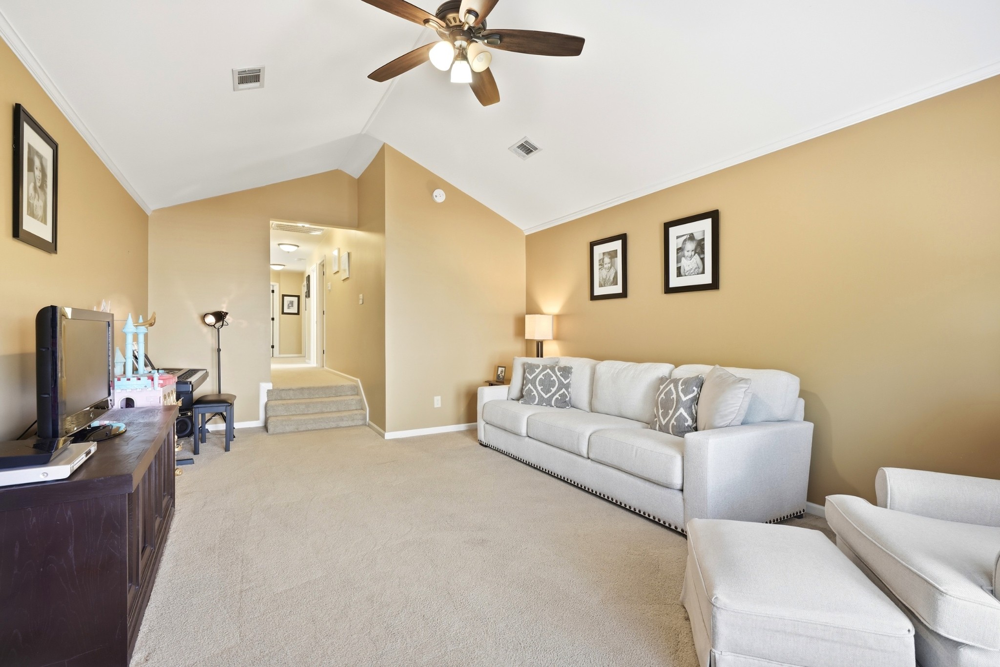 605 Prince Charles Way Property Photo 38