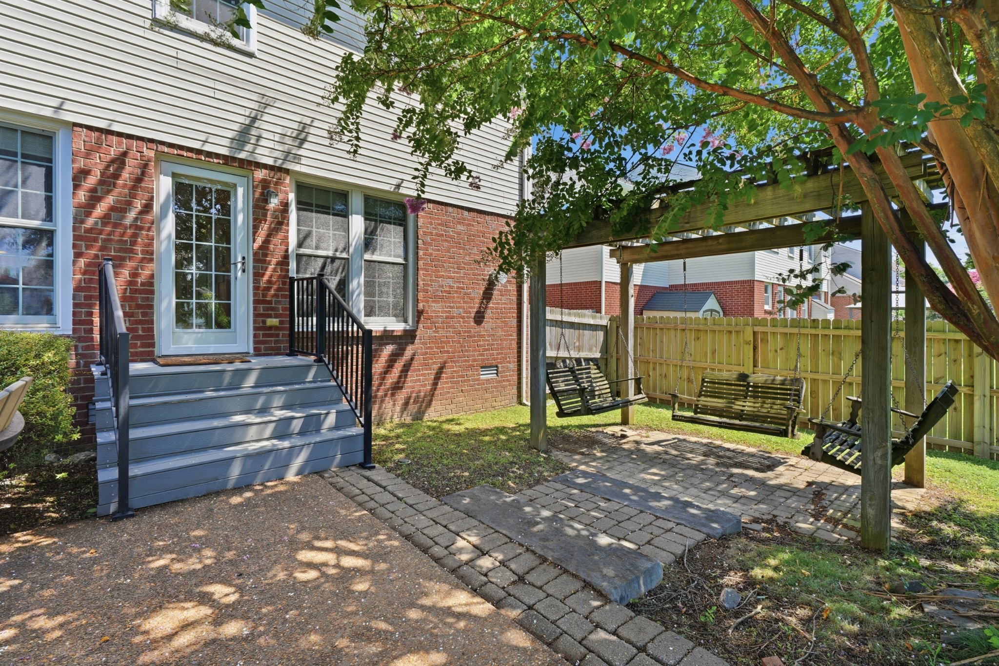 605 Prince Charles Way Property Photo 39