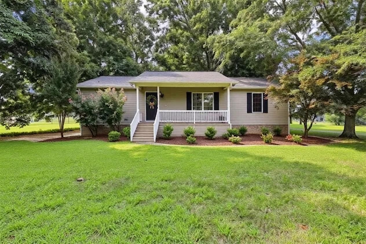3249 Winters Rd Property Photo 1