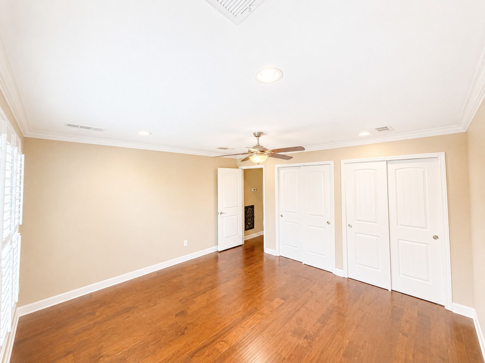 409 Valley Spring Dr Property Photo 17