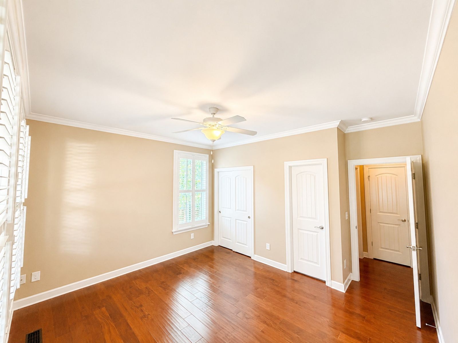 409 Valley Spring Dr Property Photo 18