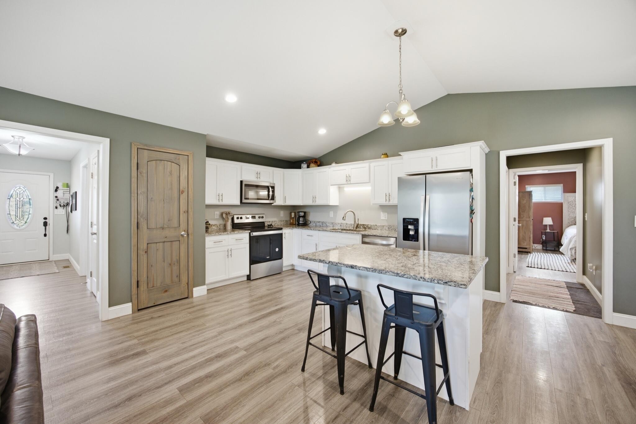 595 New Union Circle Property Photo 12