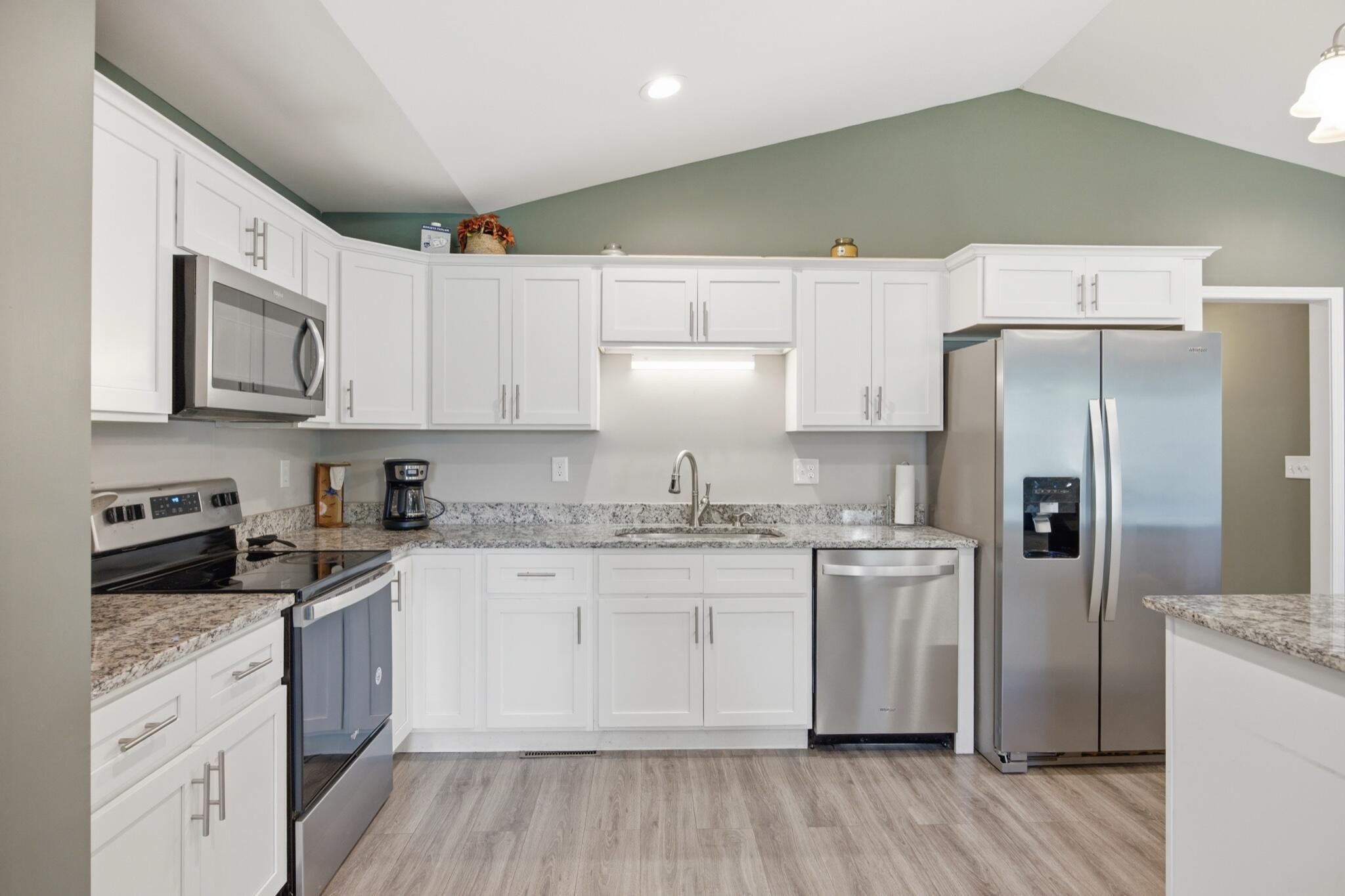 595 New Union Circle Property Photo 14