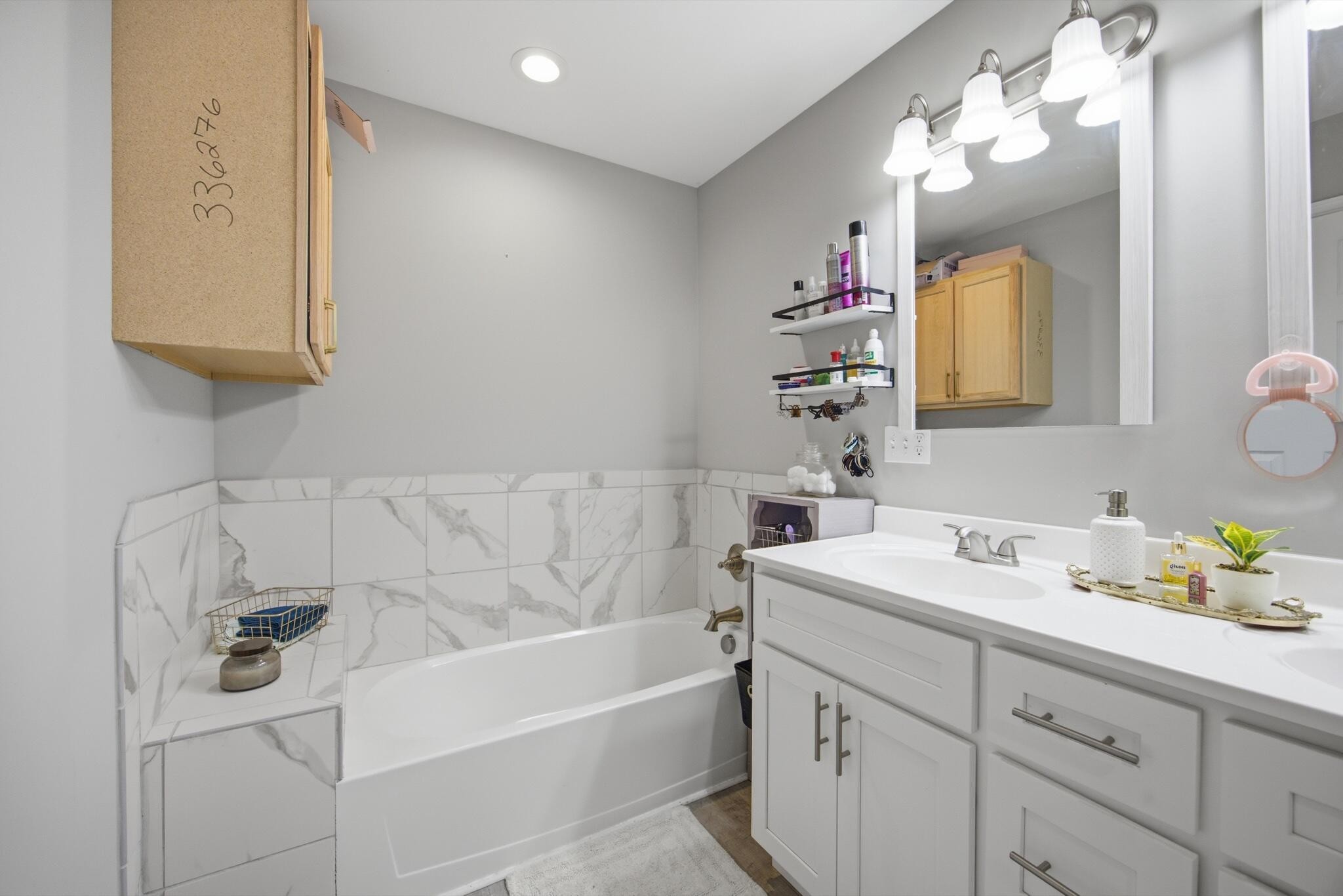 595 New Union Circle Property Photo 21
