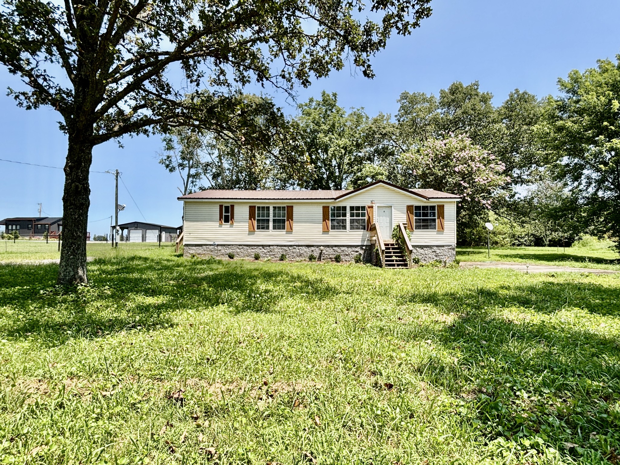 4816 Old Salem Lexie Rd Property Photo 1