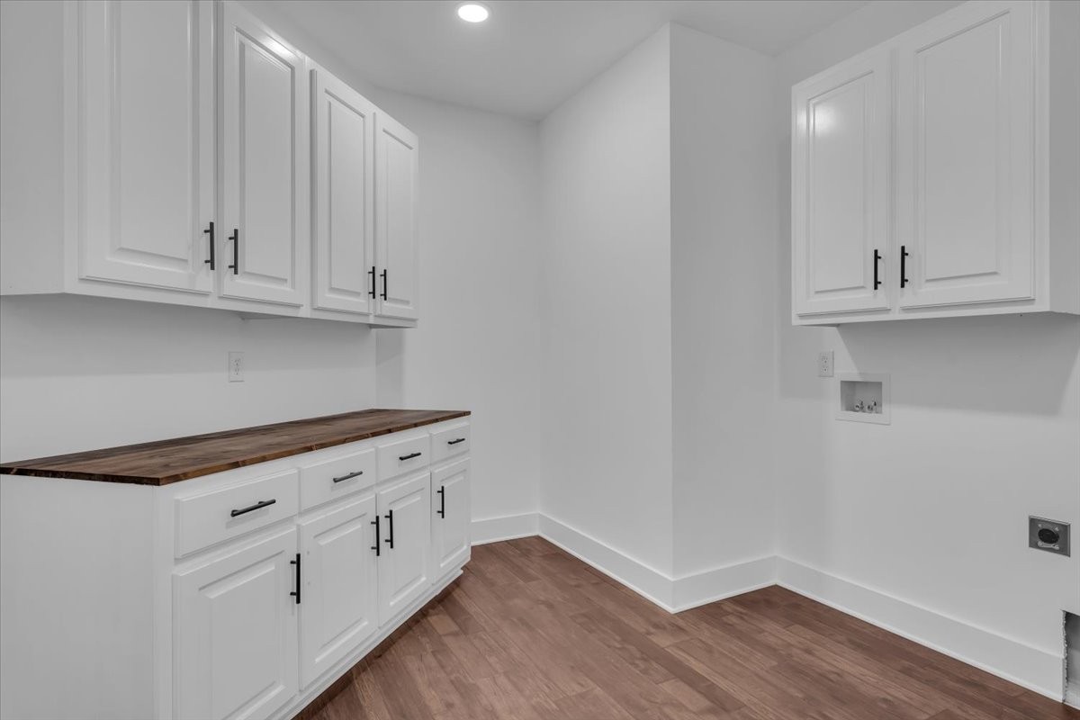 1736 Barker Rd Property Photo 25