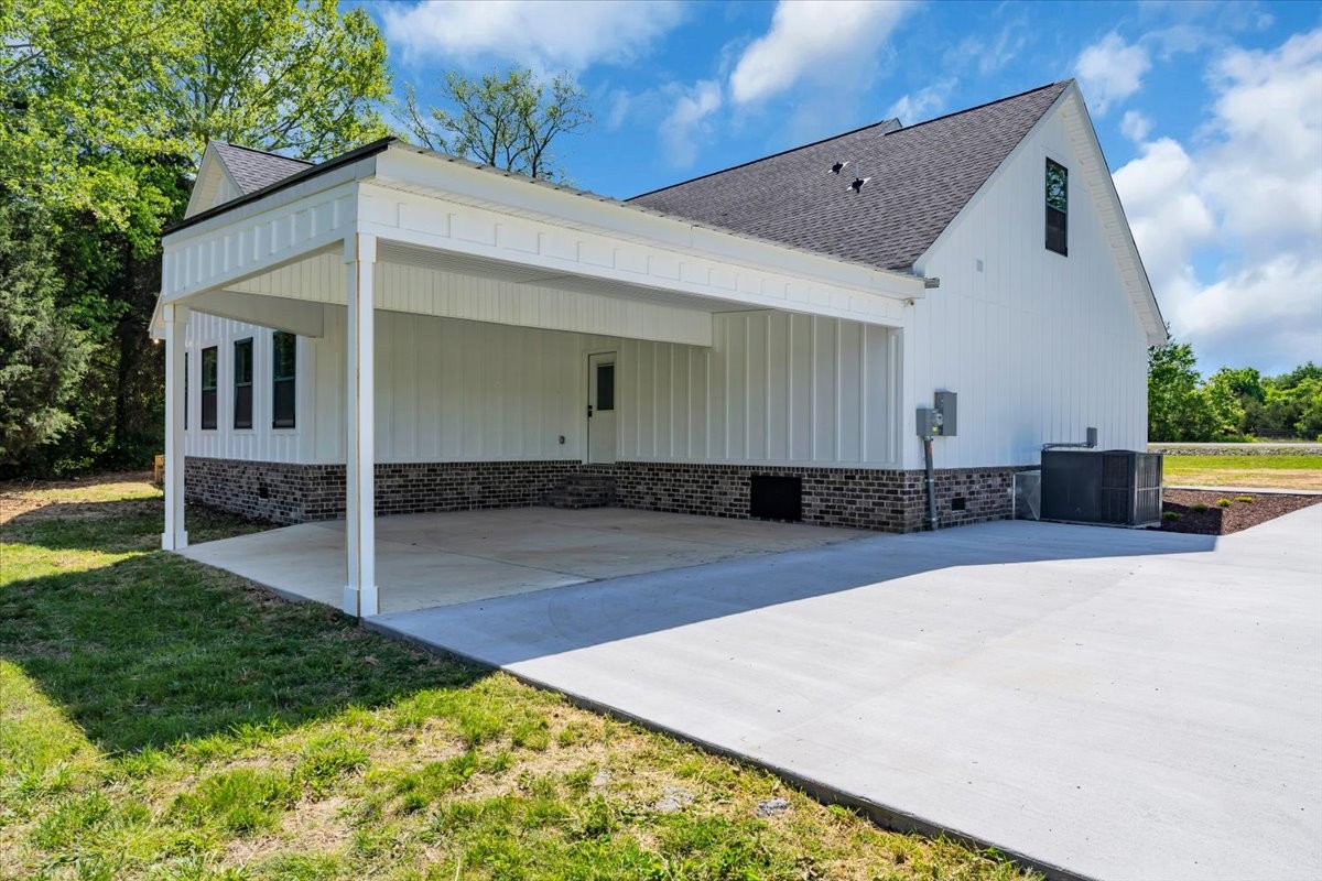 1736 Barker Rd Property Photo 39