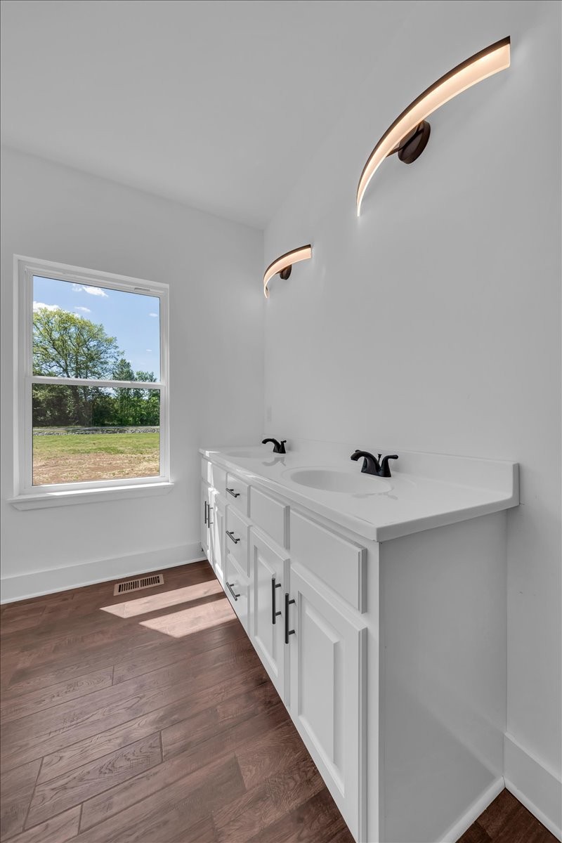 1736 Barker Rd Property Photo 63