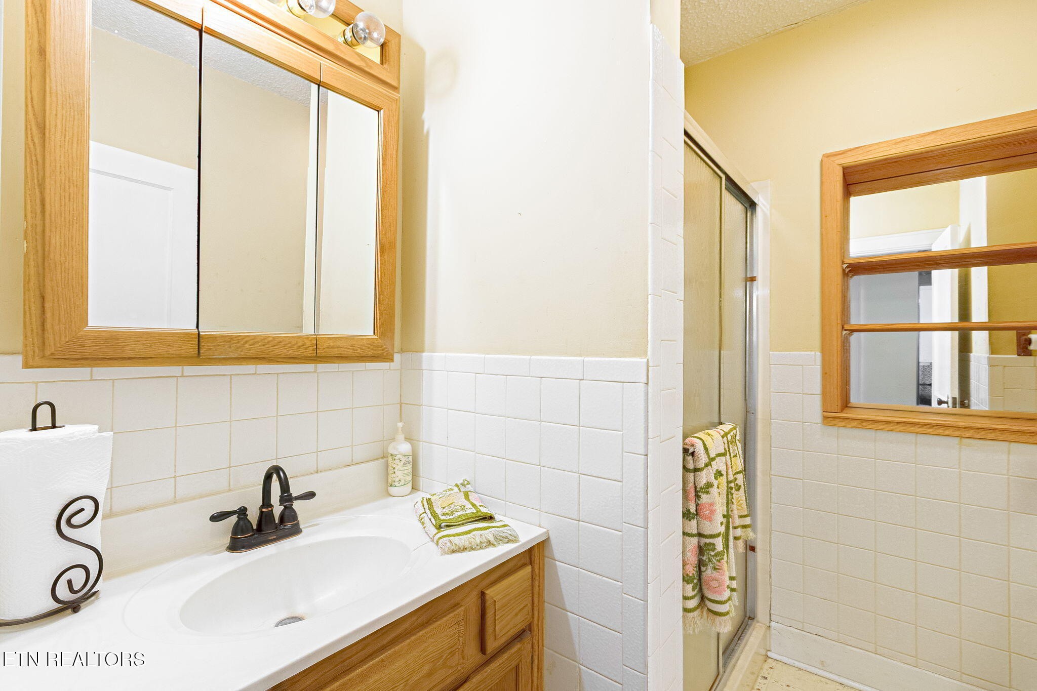 679 N Wright Rd Property Photo 22