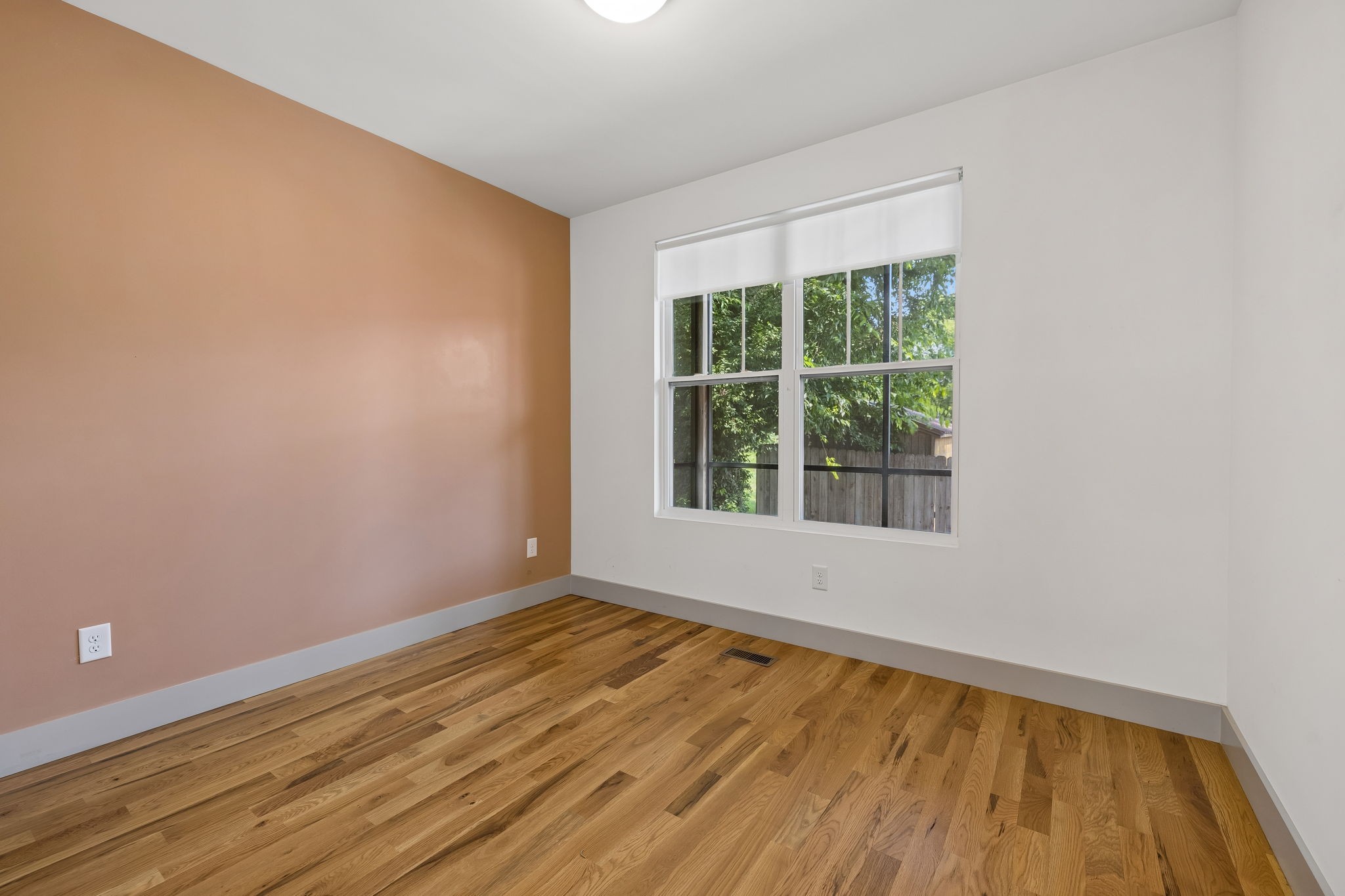 1204b Keller Ave Property Photo 14