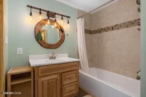 460 Sassafras Way Property Photo 12
