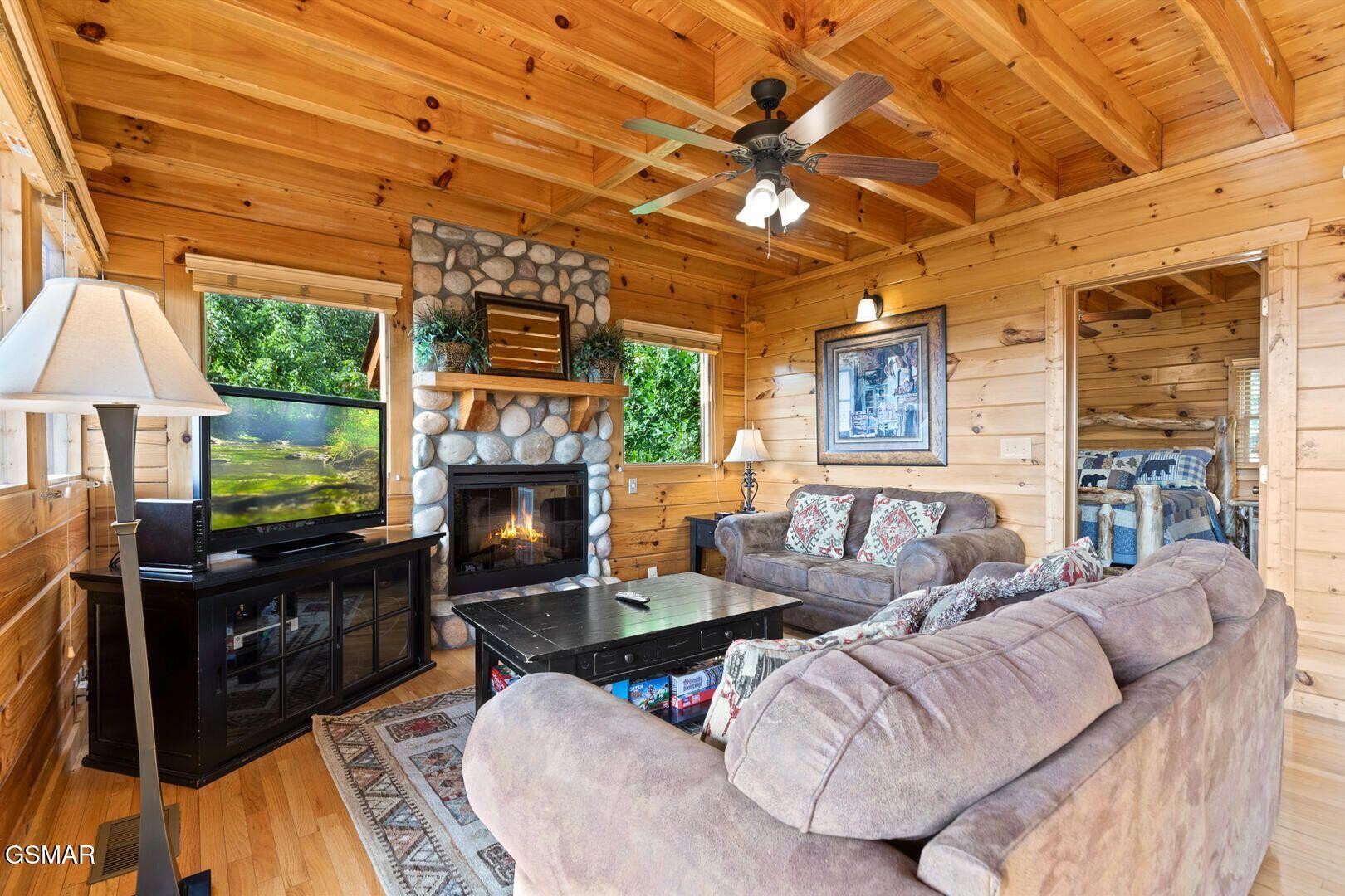 1851 Starr Street Property Photo 7