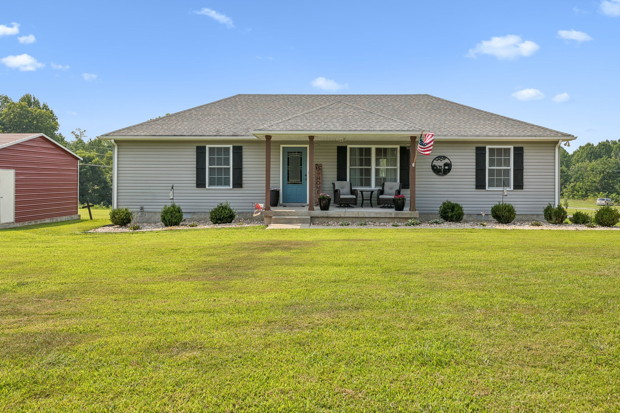 420 Douglas Ln Property Photo 1