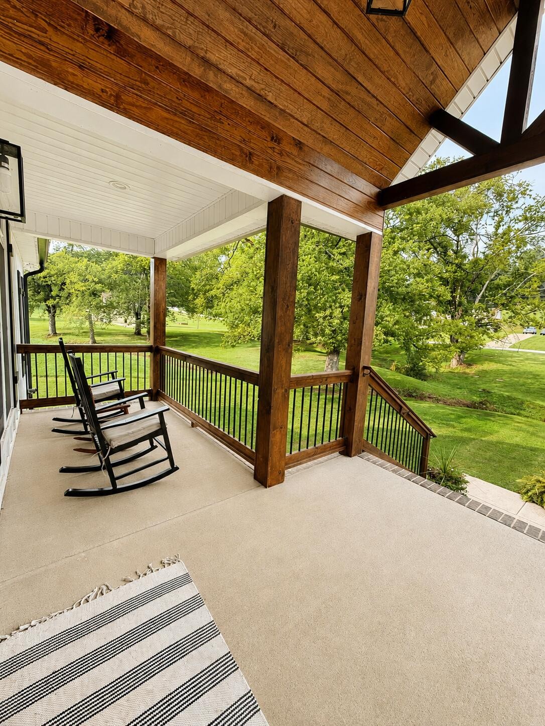 451 William Whitworth Rd Property Photo 3
