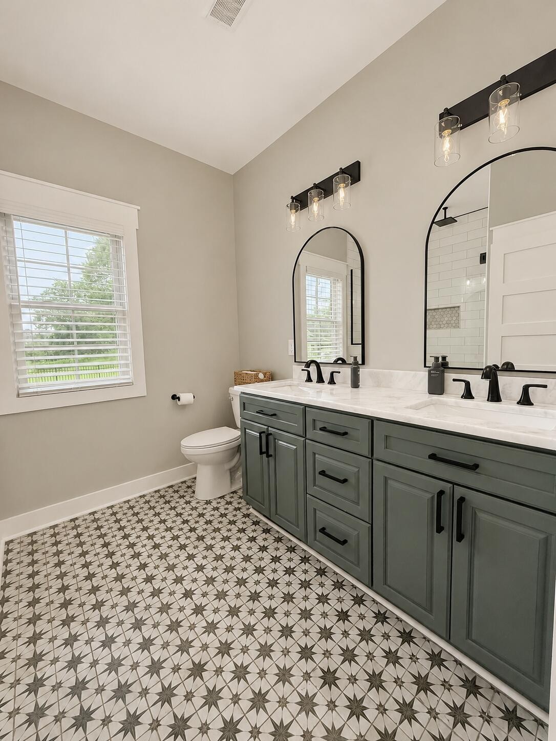 451 William Whitworth Rd Property Photo 27